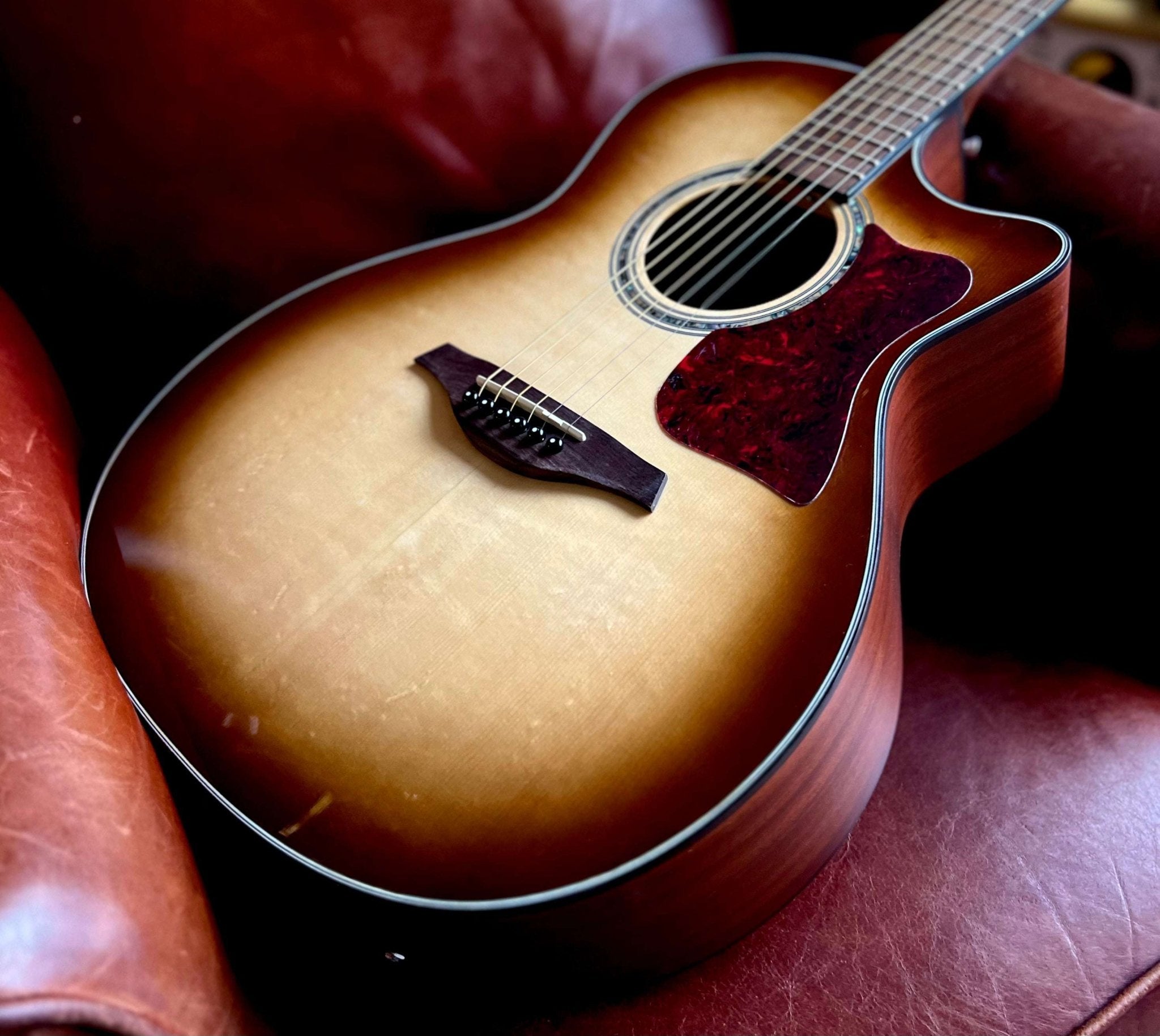 Vintage VGA990 Electro - Acoustic Sweetwater Guitar ~ Sunburst - Richards Guitars Of Stratford Upon Avon