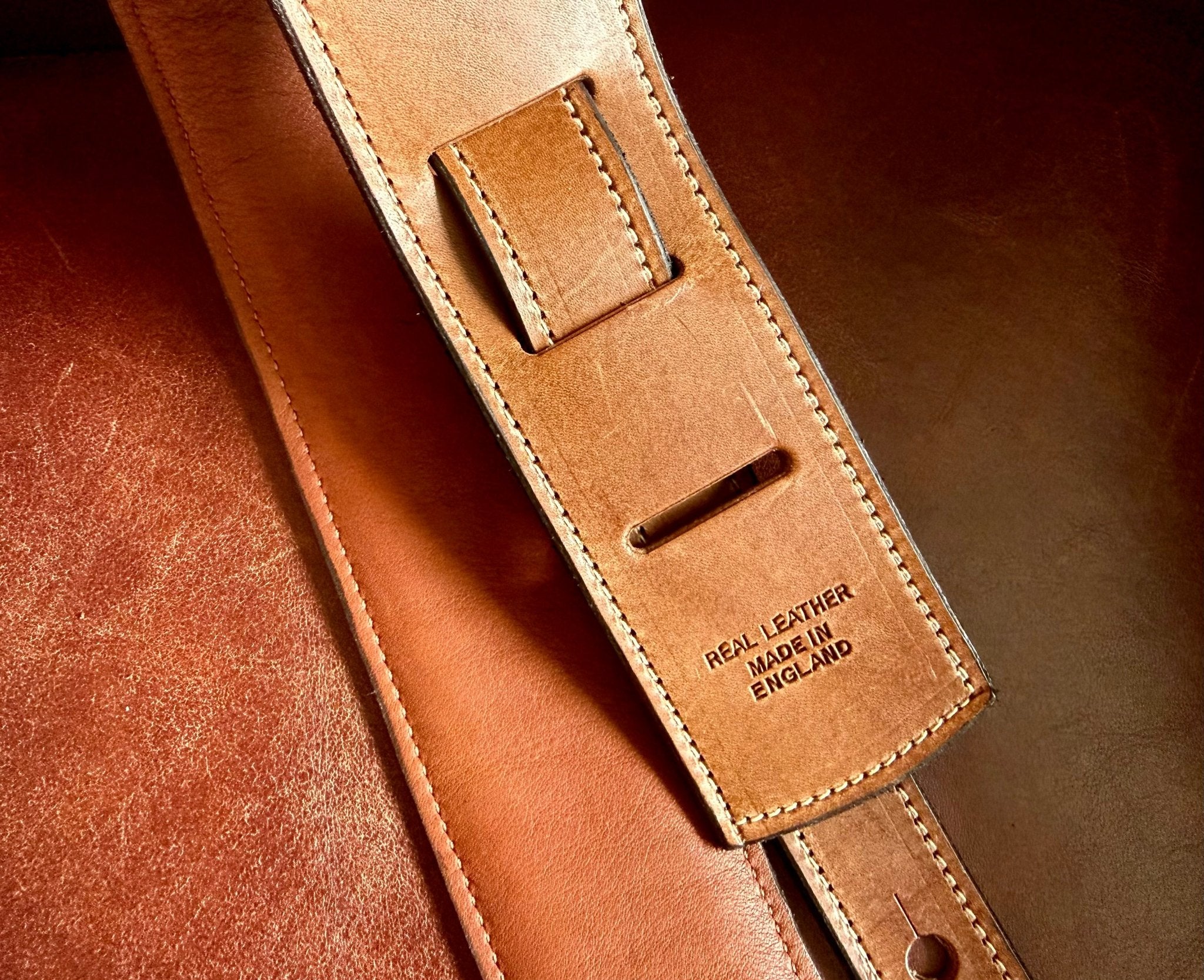 Walsall Hand Made Premium Padded Bridle Leather Guitar Strap - Richards Guitars Of Stratford Upon Avon