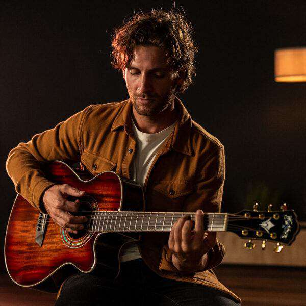 Washburn EA55G - Mini Jumbo - Koa Burst Acoustic Guitar - Richards Guitars Of Stratford Upon Avon