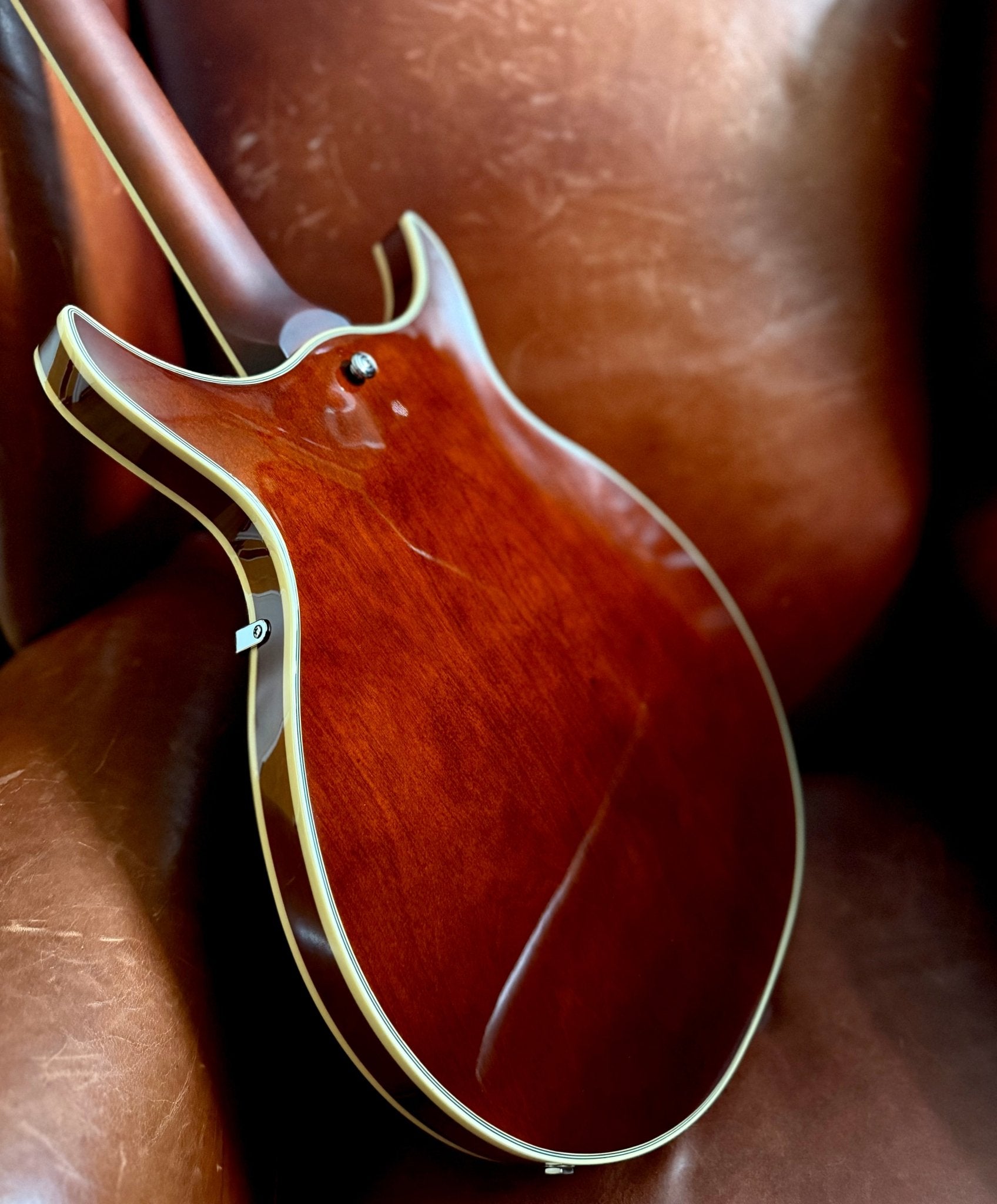 Washburn Wing Series Hawk SH35 Semi Hollow Electric Guitar Inc £225 Custom Pro Setup & Support Package - Richards Guitars Of Stratford Upon Avon