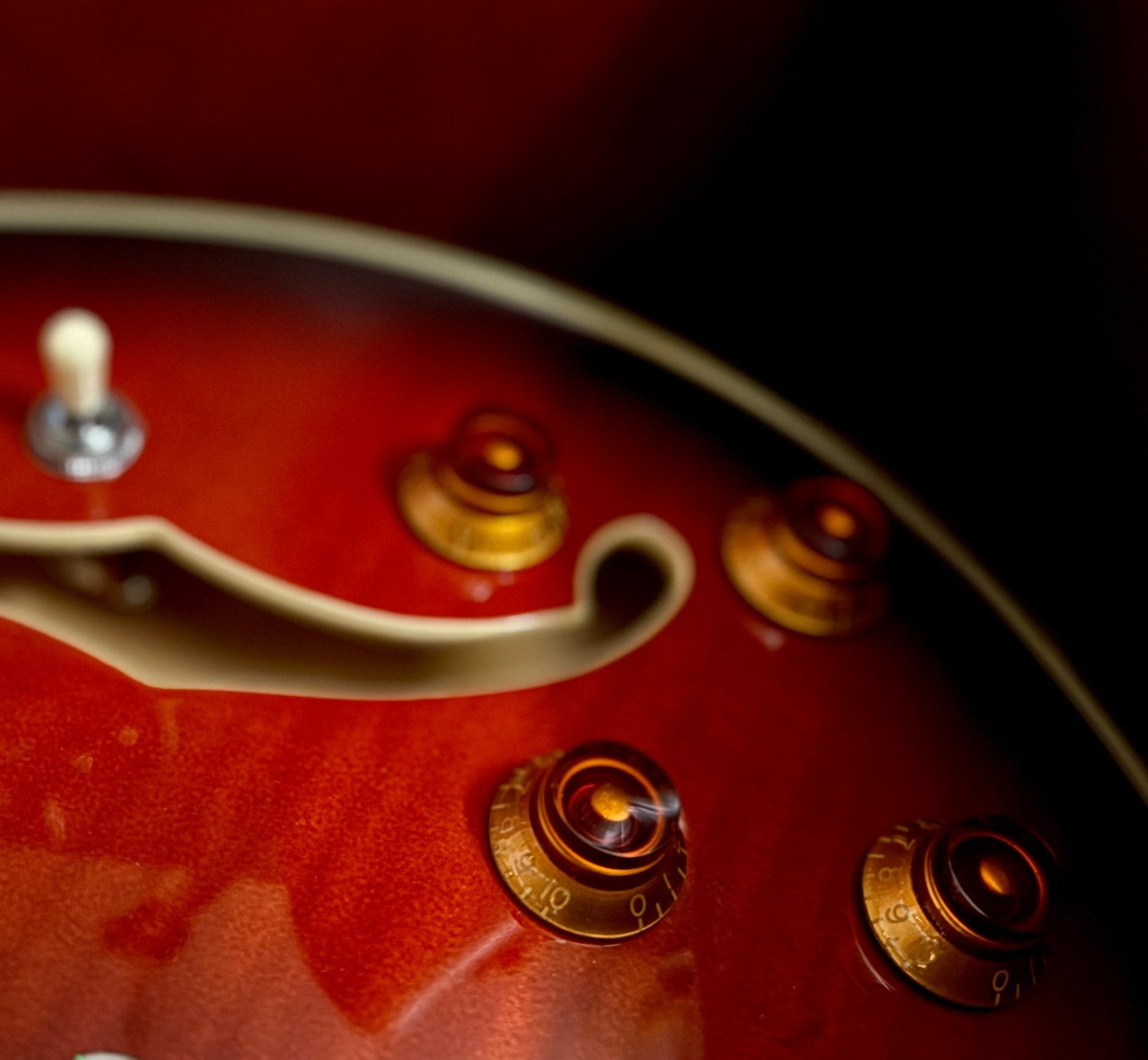 Washburn Wing Series Hawk SH35 Semi Hollow Electric Guitar Inc £225 Custom Pro Setup & Support Package - Richards Guitars Of Stratford Upon Avon