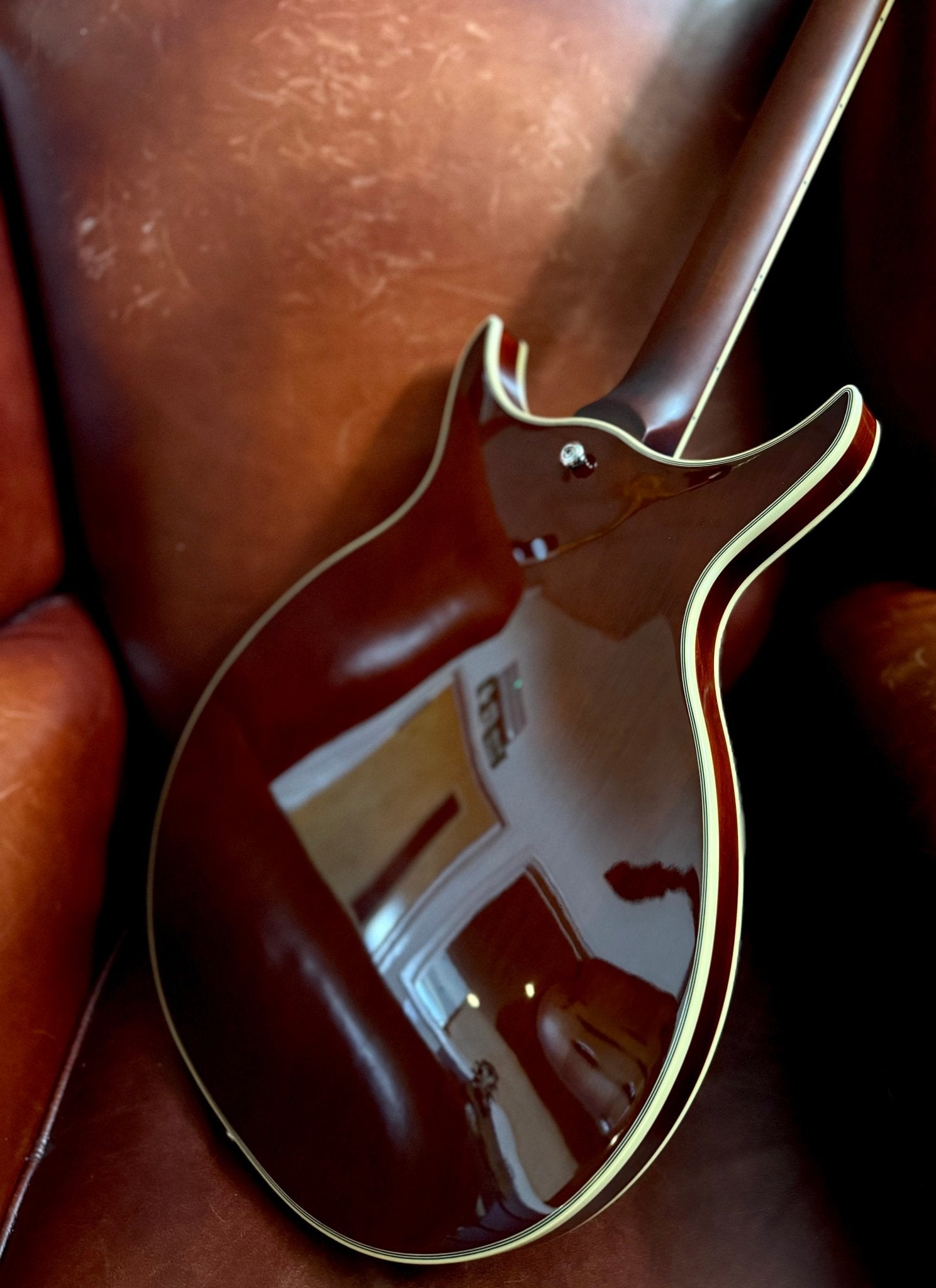 Washburn Wing Series Hawk SH35 Semi Hollow Electric Guitar Inc £225 Custom Pro Setup & Support Package - Richards Guitars Of Stratford Upon Avon
