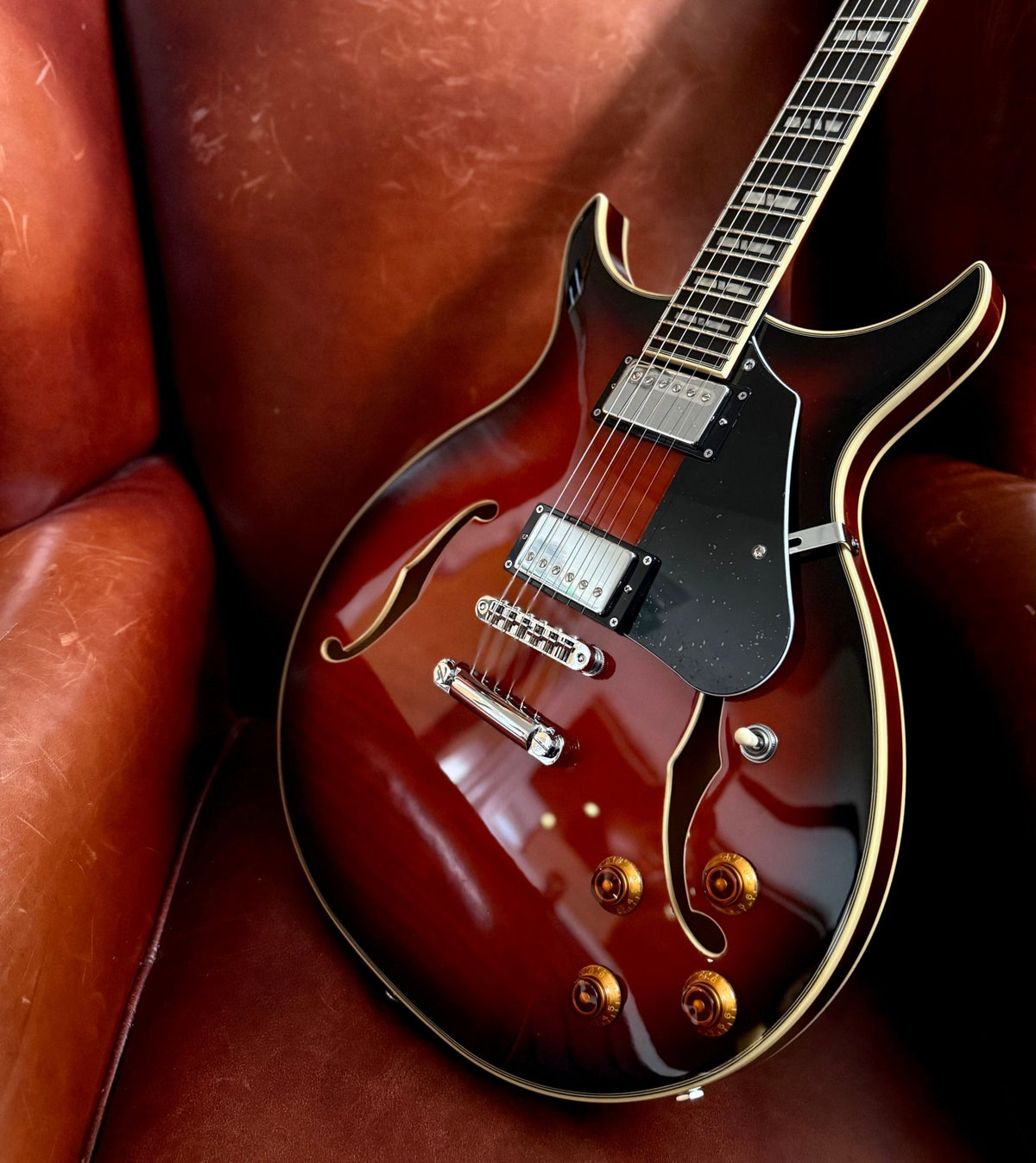 Washburn Wing Series Hawk SH35 Semi Hollow Electric Guitar Inc £225 Custom Pro Setup & Support Package - Richards Guitars Of Stratford Upon Avon
