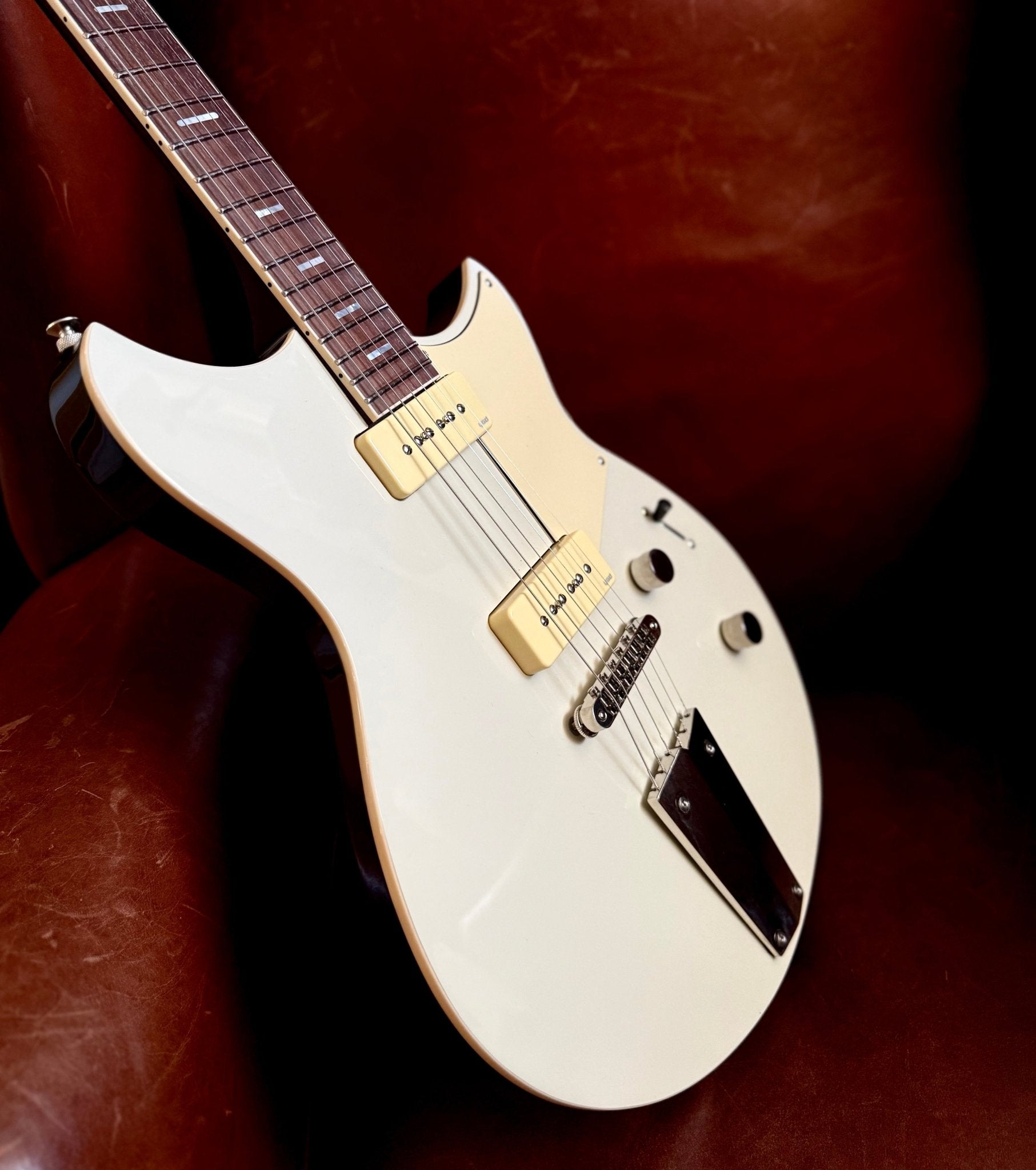 Yamaha Revstar Standard RSS02T VINTAGE WHITE Electric Guitar Inc. Custom Pro Setup & Support Package Worth £225 - Richards Guitars Of Stratford Upon Avon