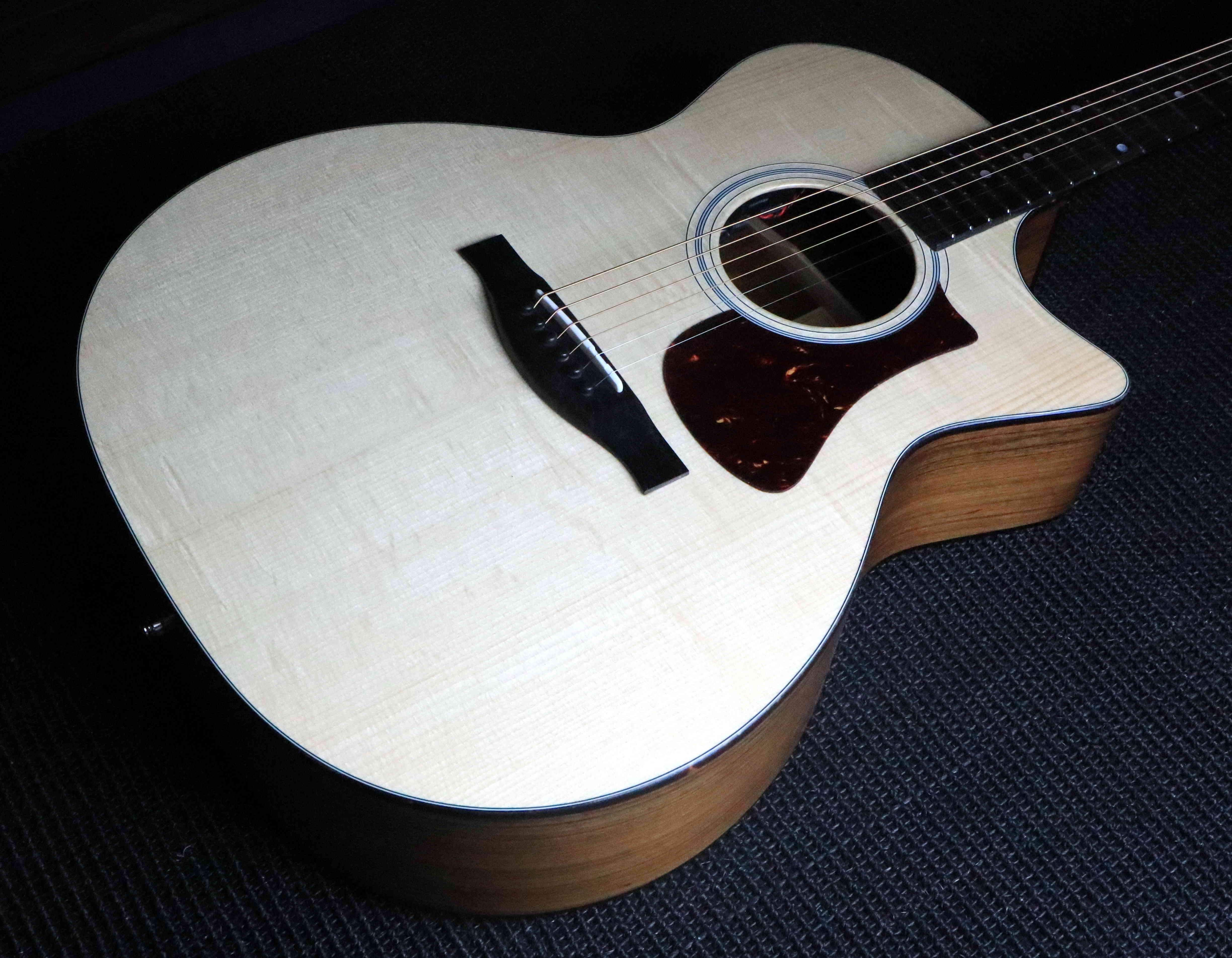 Eastman AC222CE OV Left Handed, Electro Acoustic Guitar for sale at Richards Guitars.