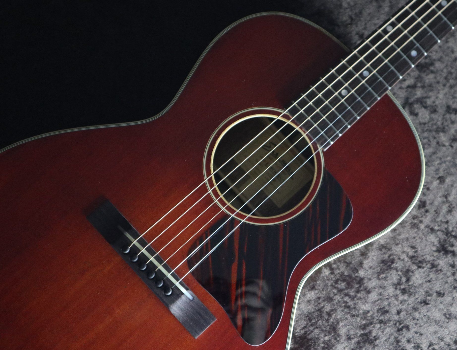 Eastman E10 OOSS/v ANTIQUE CLASSIC, Acoustic Guitar for sale at Richards Guitars.