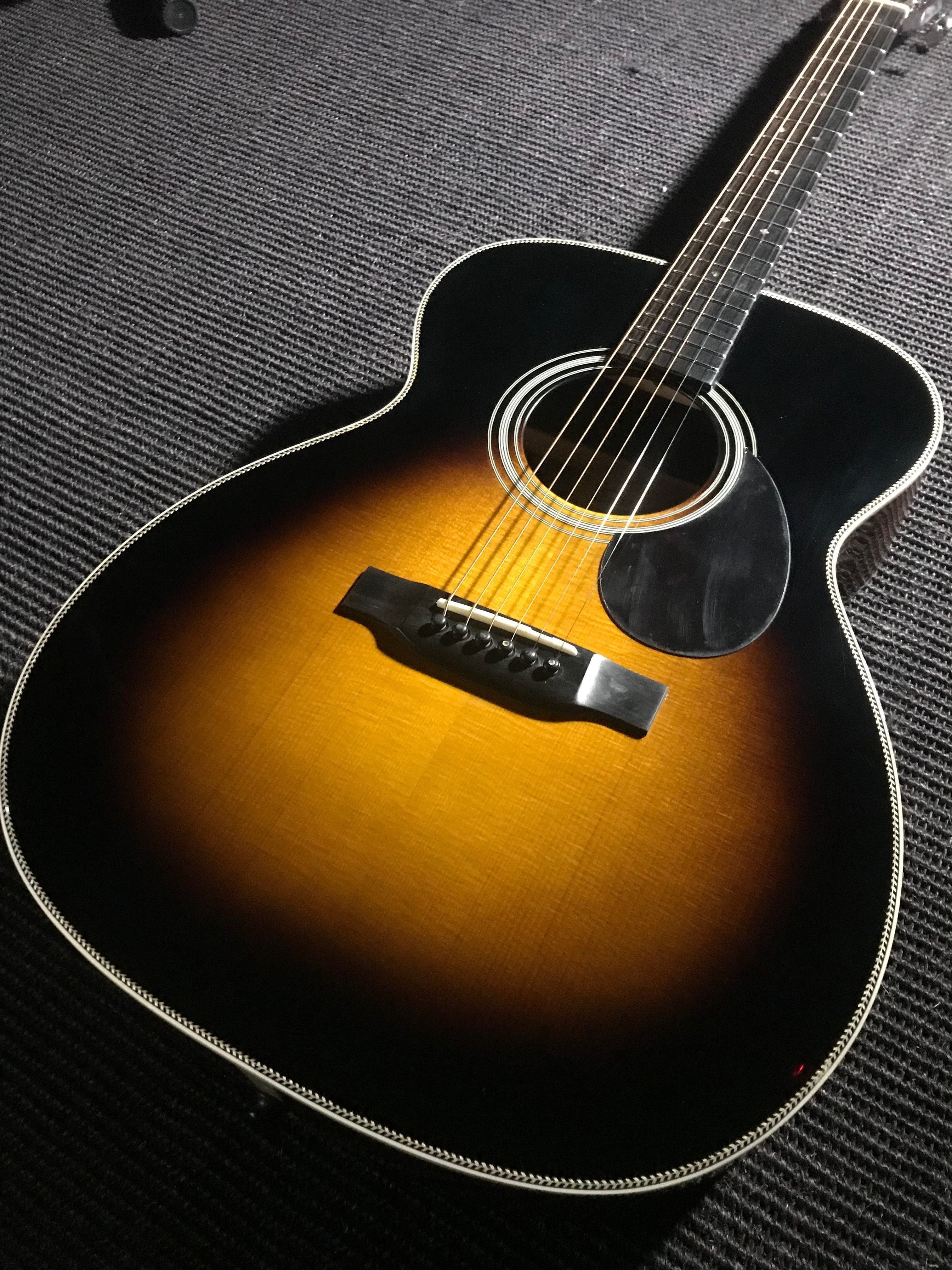 Eastman E20 OM SB Orchestra model, Acoustic Guitar for sale at Richards Guitars.