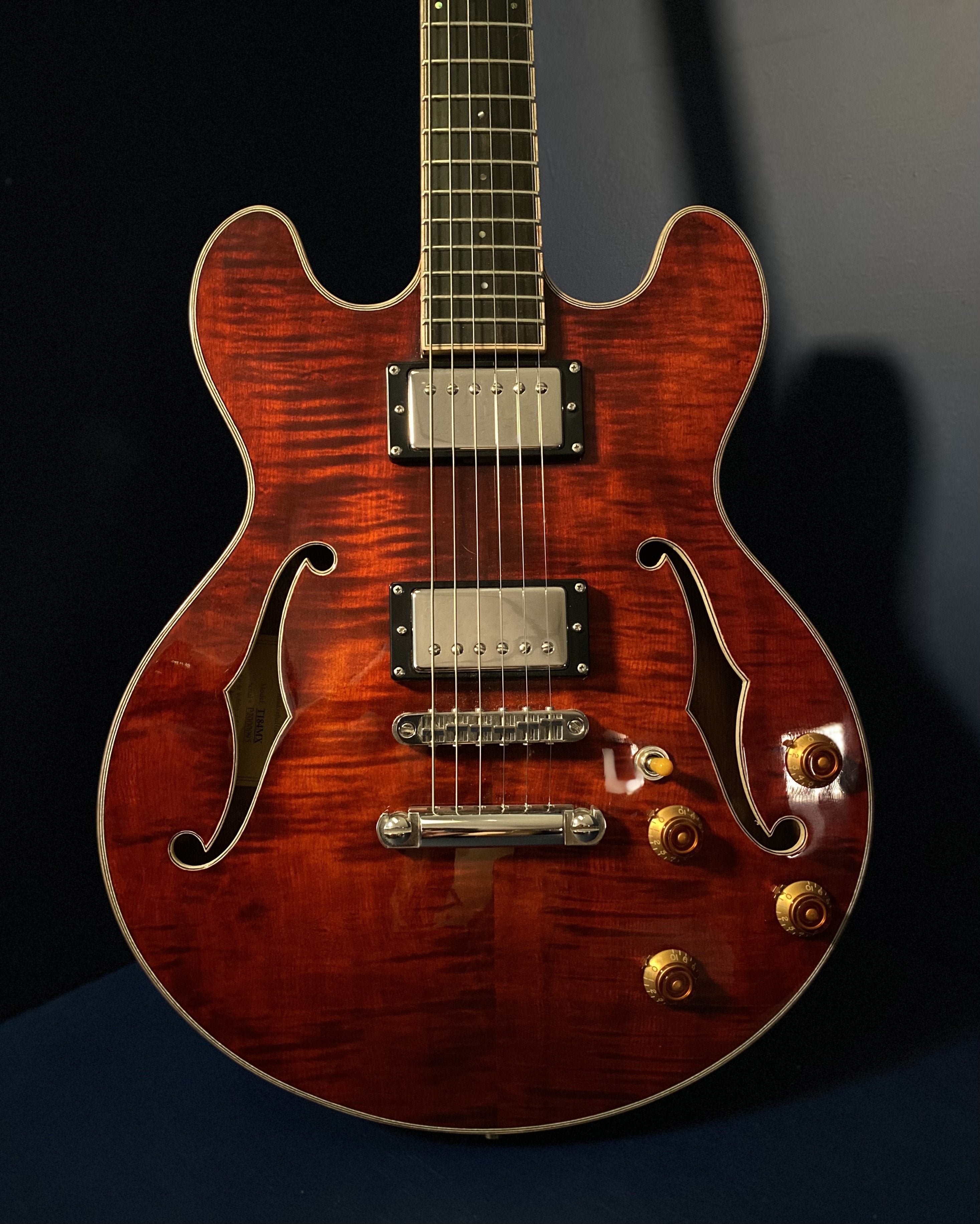 Eastman T184mx CL, Electric Guitar for sale at Richards Guitars.