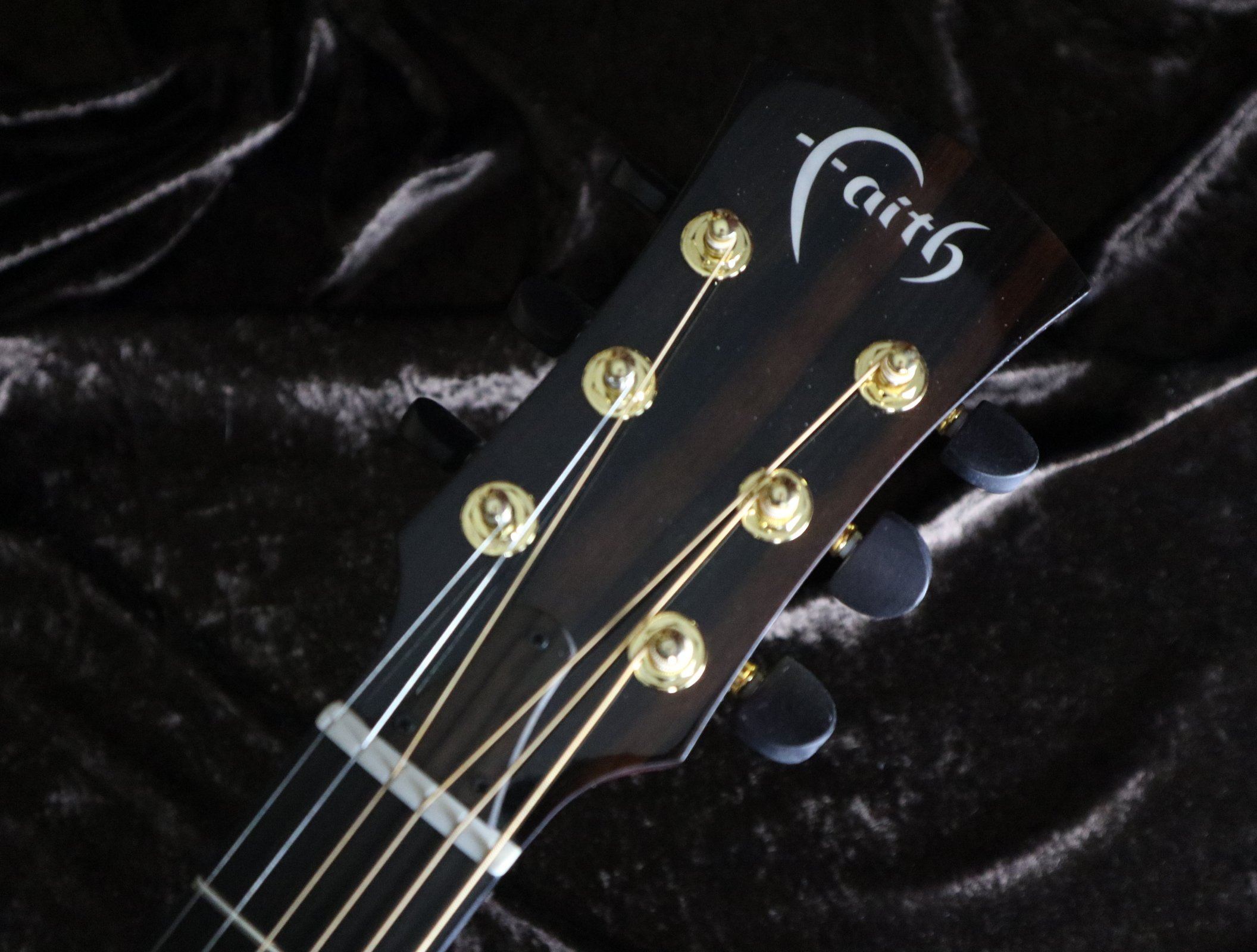 Faith FVBMBL - Venus Blood Moon Burst Electro Left Handed, Electro Acoustic Guitar for sale at Richards Guitars.