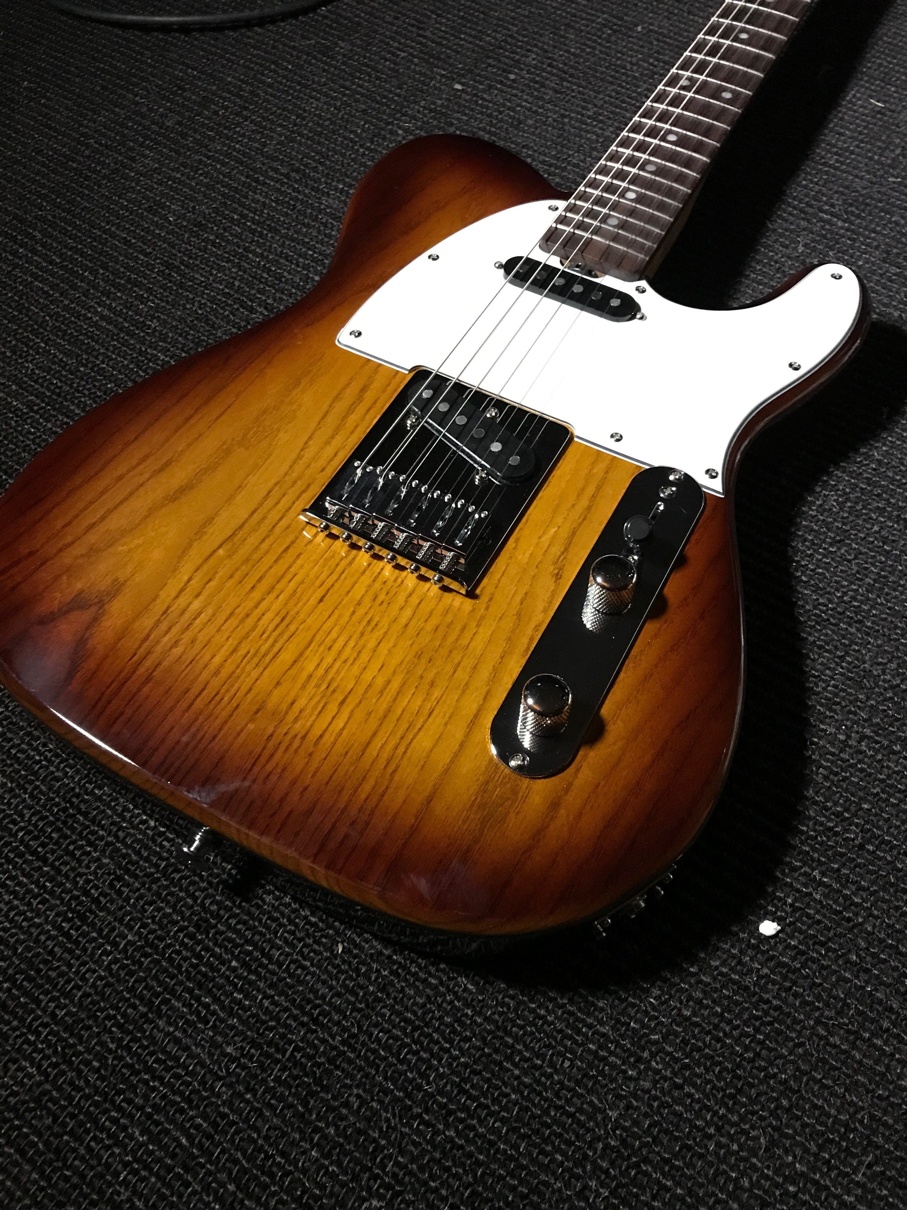 Gordon Smith Classic T 2 Tone Sunburst Honey Roast Custom, Electric Guitar for sale at Richards Guitars.