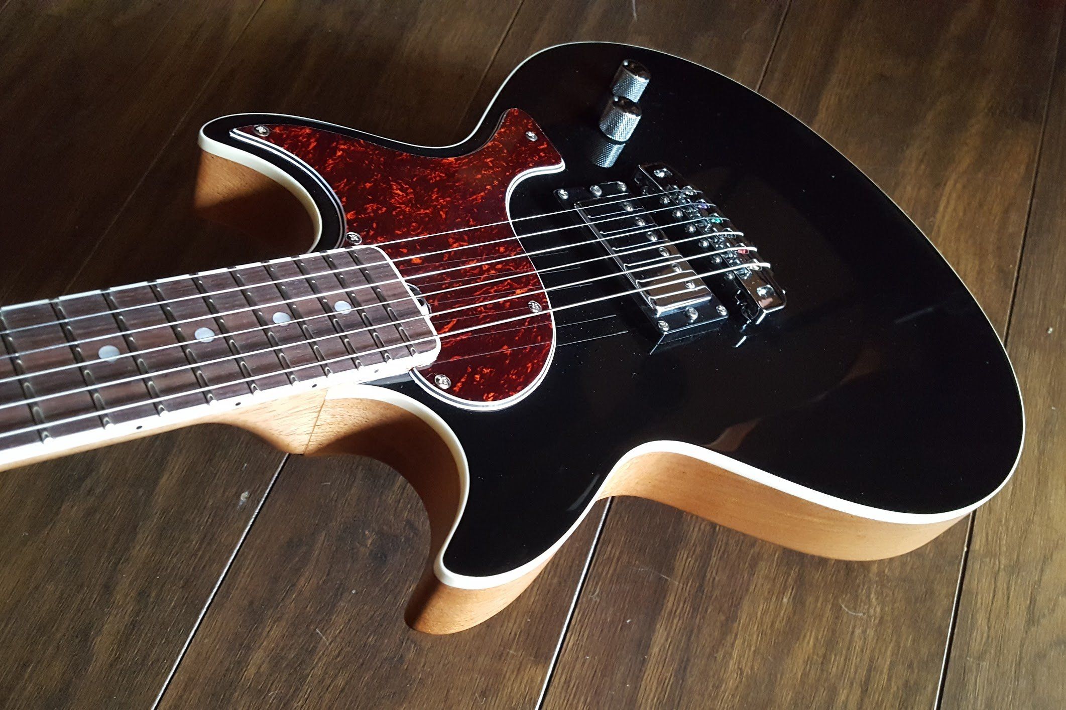 Gordon Smith GS1000 Black, Electric Guitar for sale at Richards Guitars.