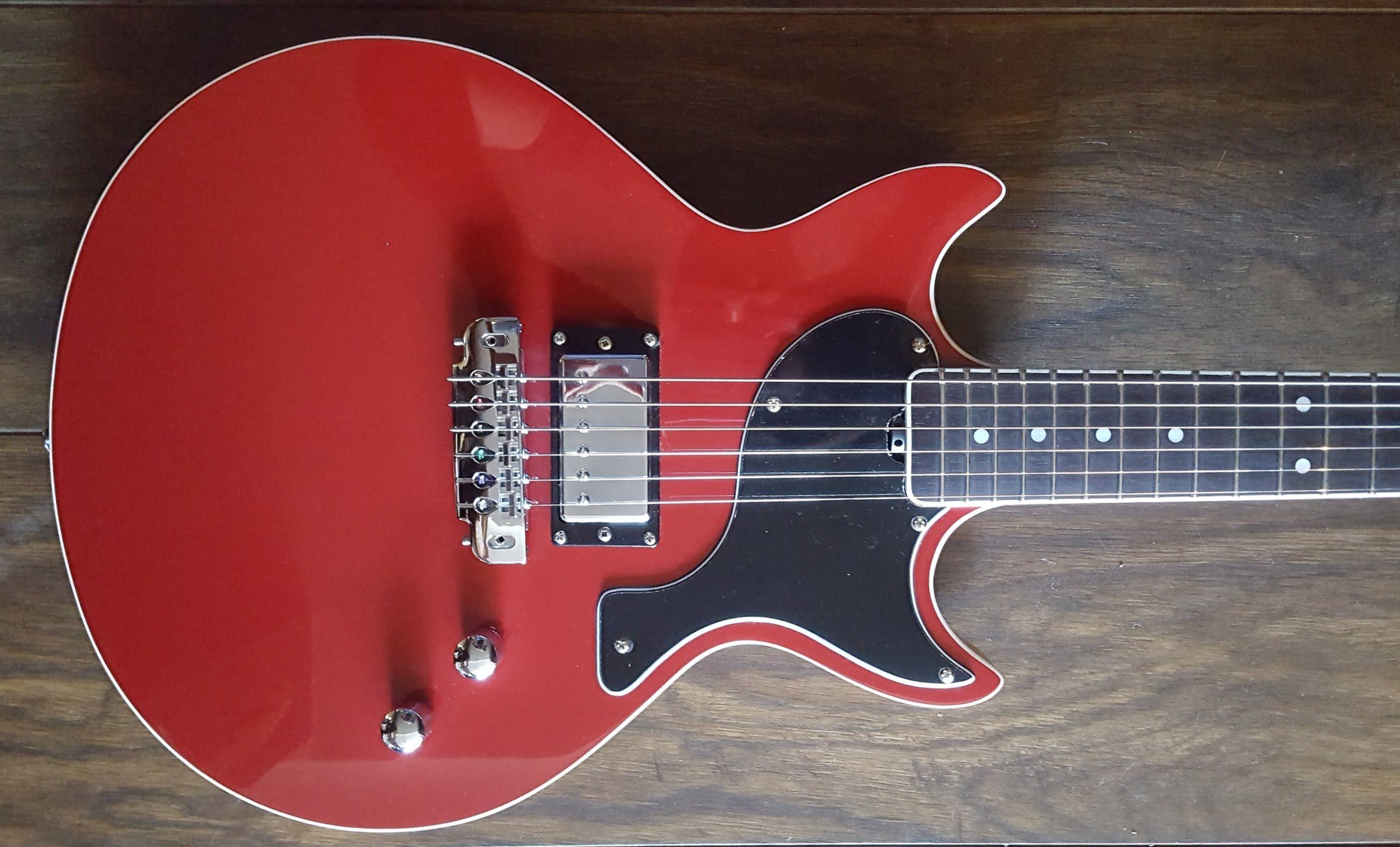 Gordon Smith GS1000 Red, Electric Guitar for sale at Richards Guitars.