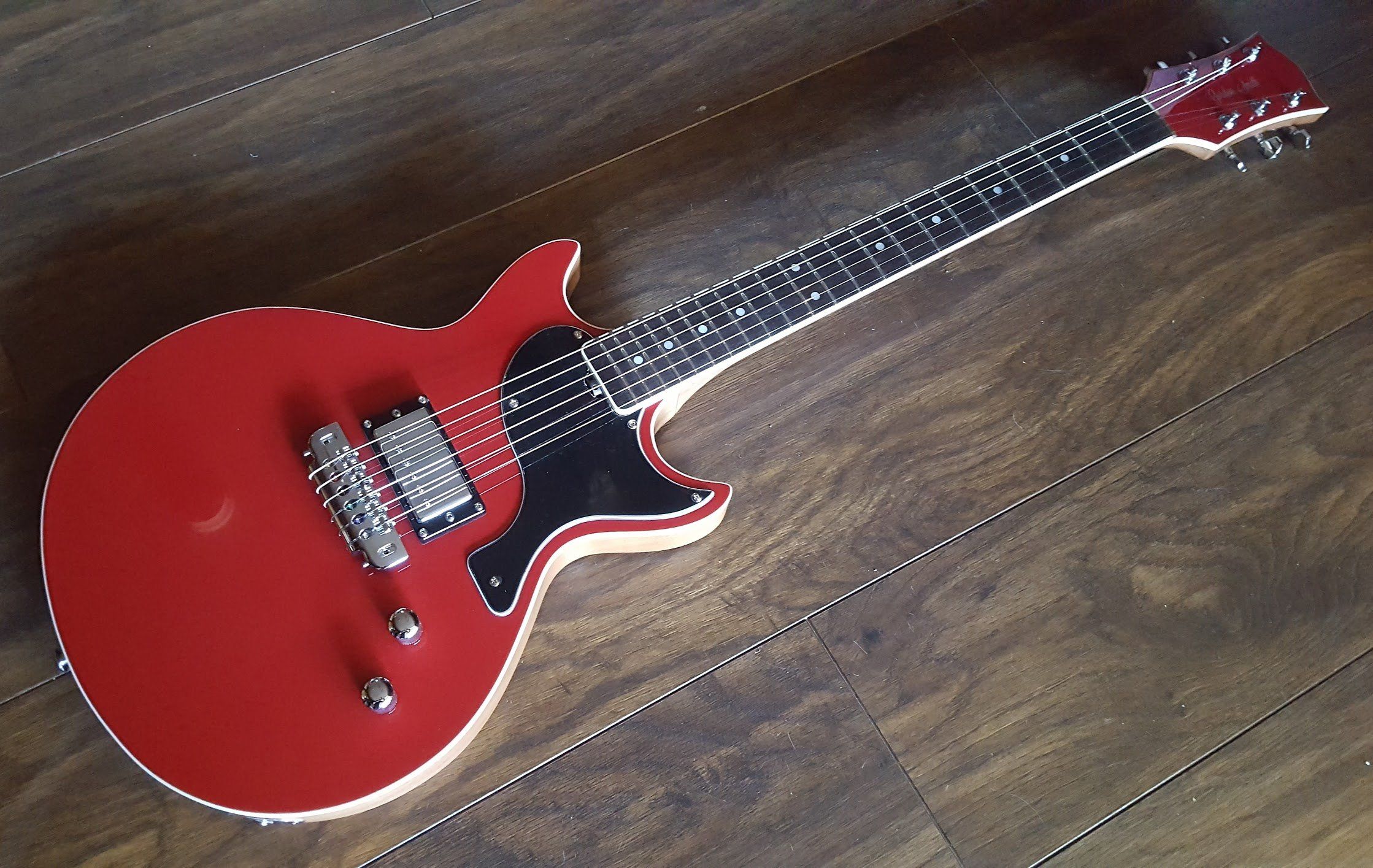 Gordon Smith GS1000 Red, Electric Guitar for sale at Richards Guitars.