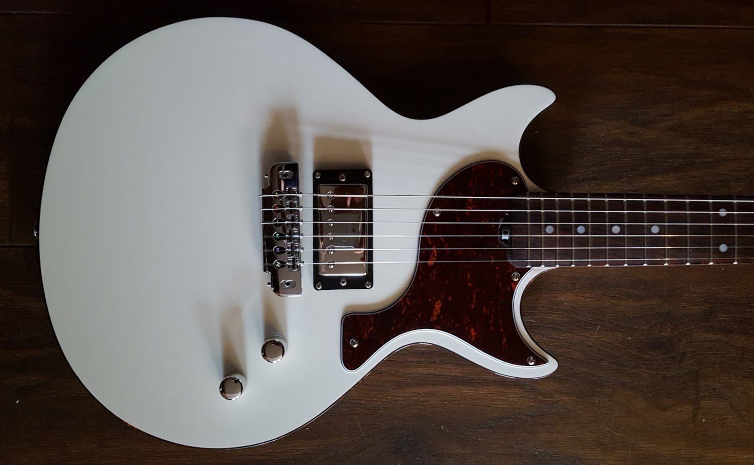 Gordon Smith GS1000 Vintage White, Electric Guitar for sale at Richards Guitars.