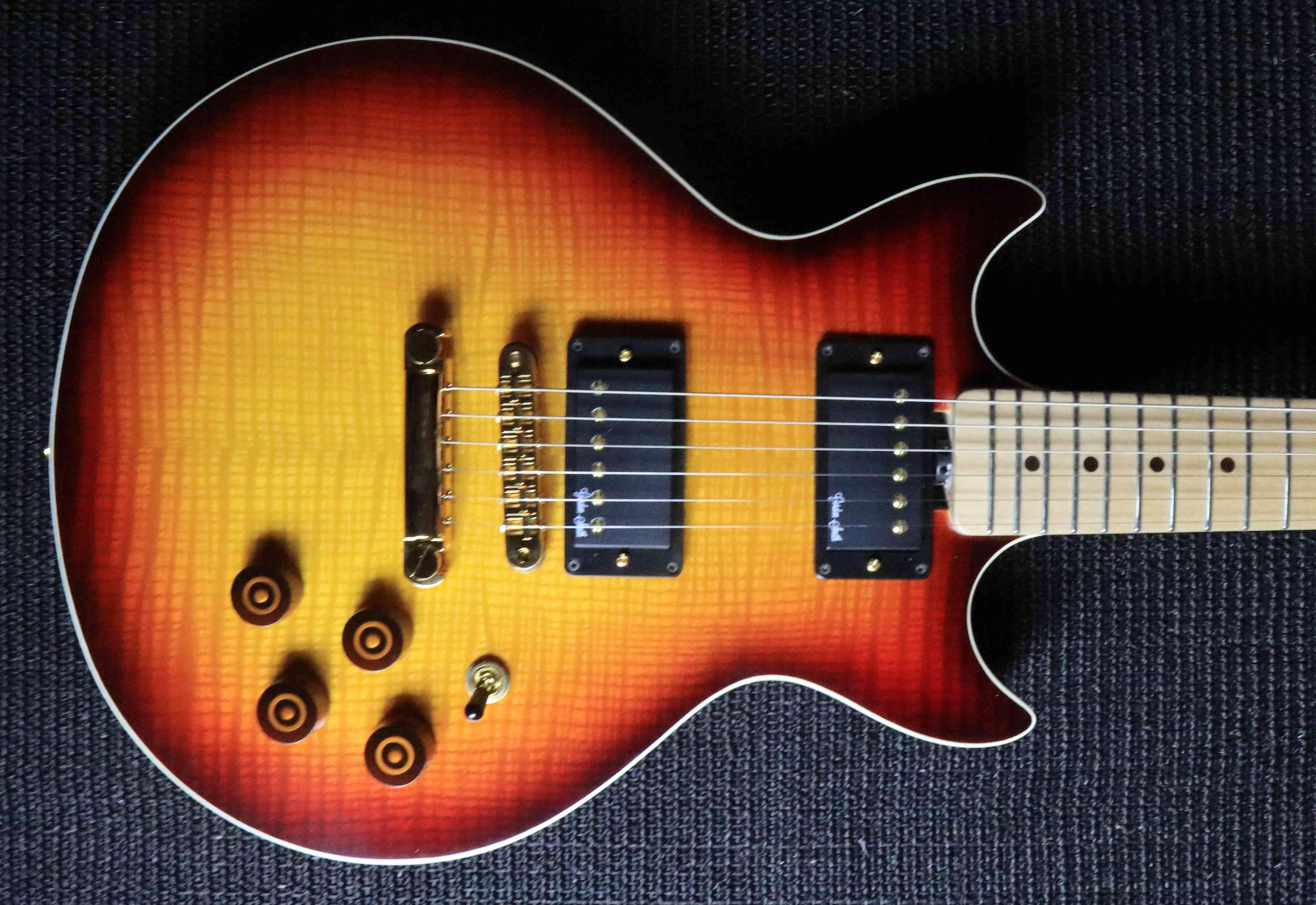Gordon Smith Heritage Deluxe, Electric Guitar for sale at Richards Guitars.