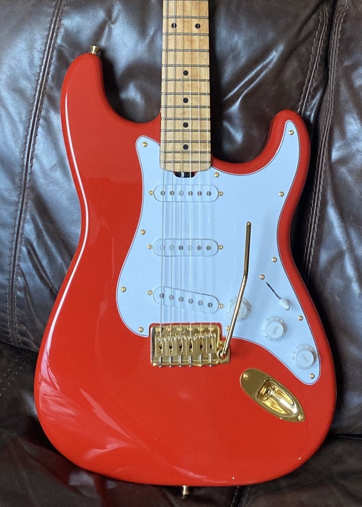 Gordon Smith Classic S "Hank Marvin Tribute", Electric Guitar for sale at Richards Guitars.