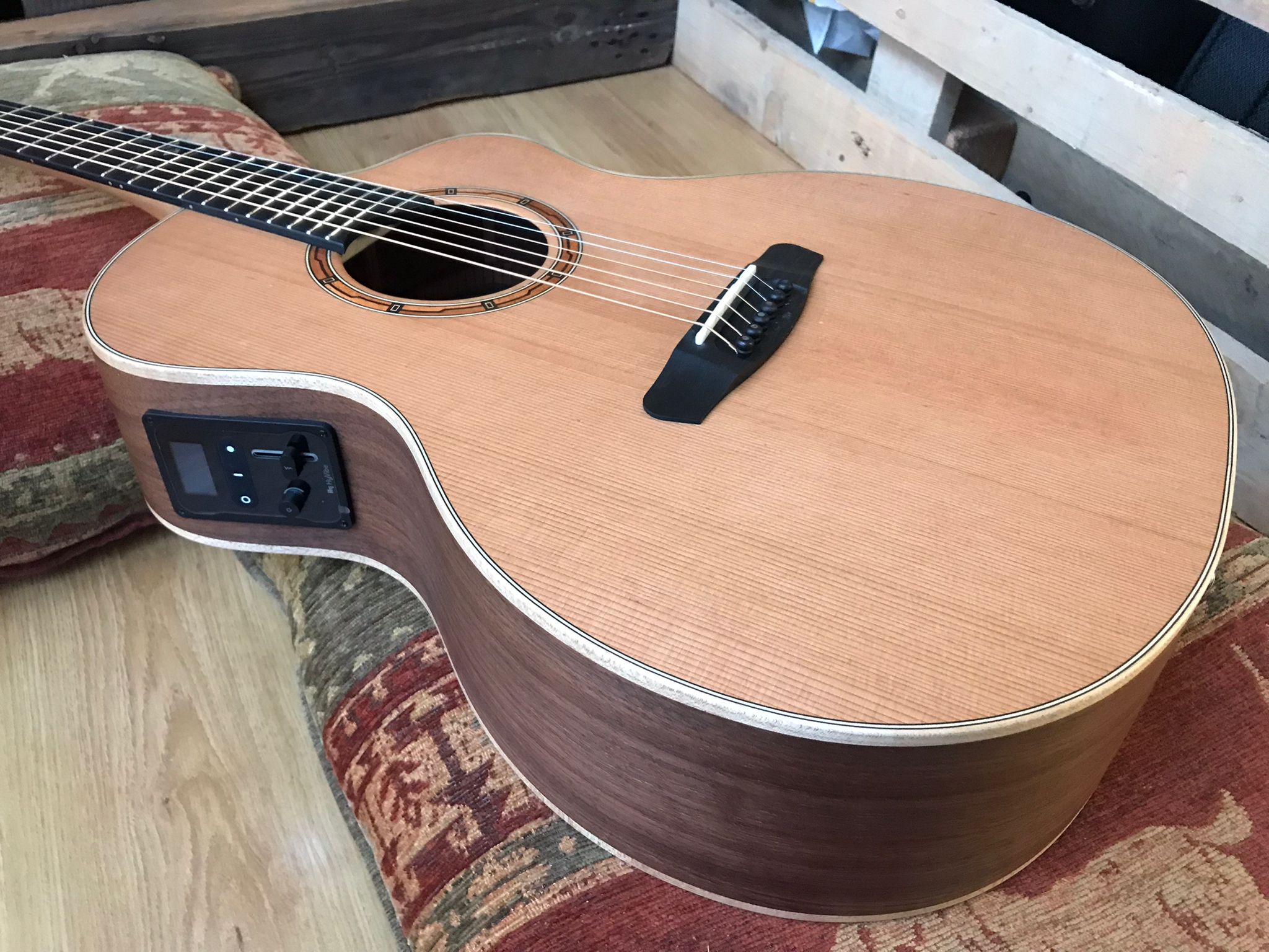 Dowina Walnut (Sol) GAC Hyvibe, Electro Acoustic Guitar for sale at Richards Guitars.