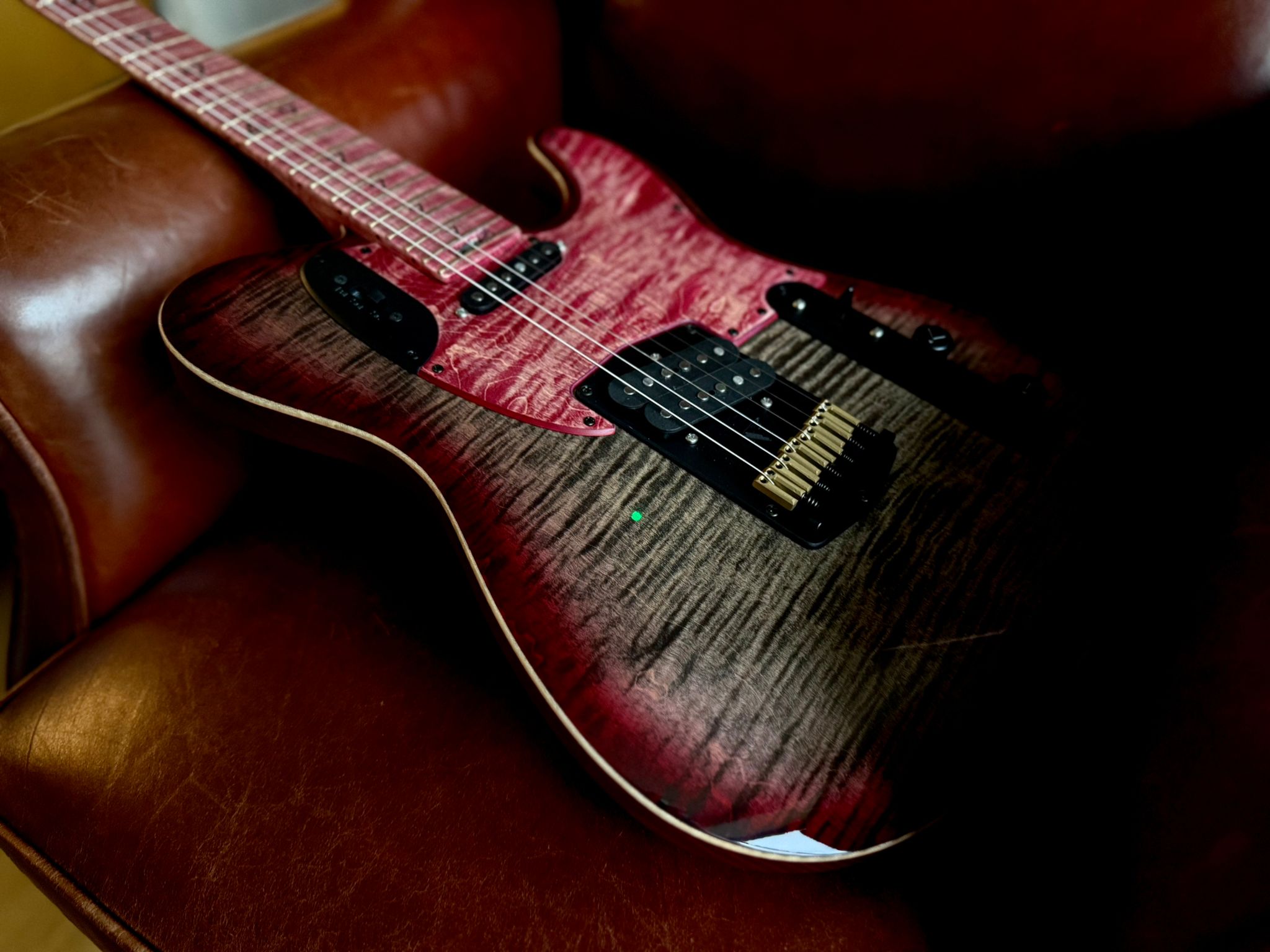 Valiant Titan Hyperion Ash Coals Deluxe Edition