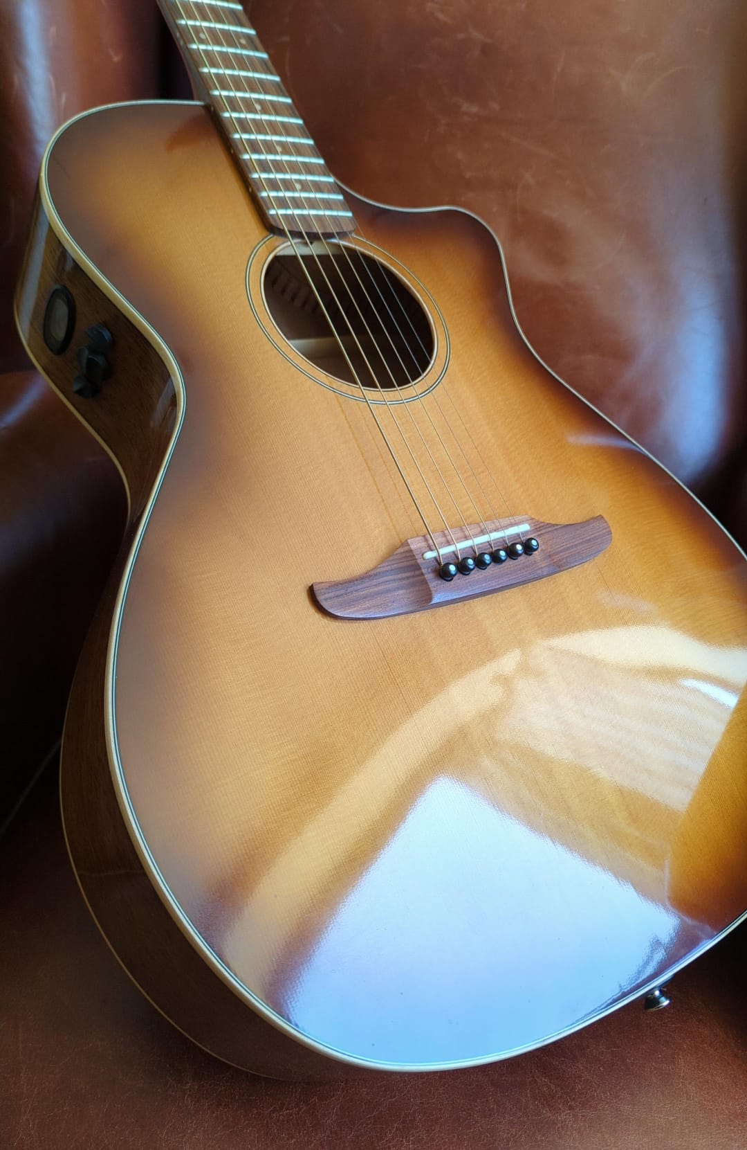 Fender California Series Newporter Classic ACB Electro-Acoustic (used)