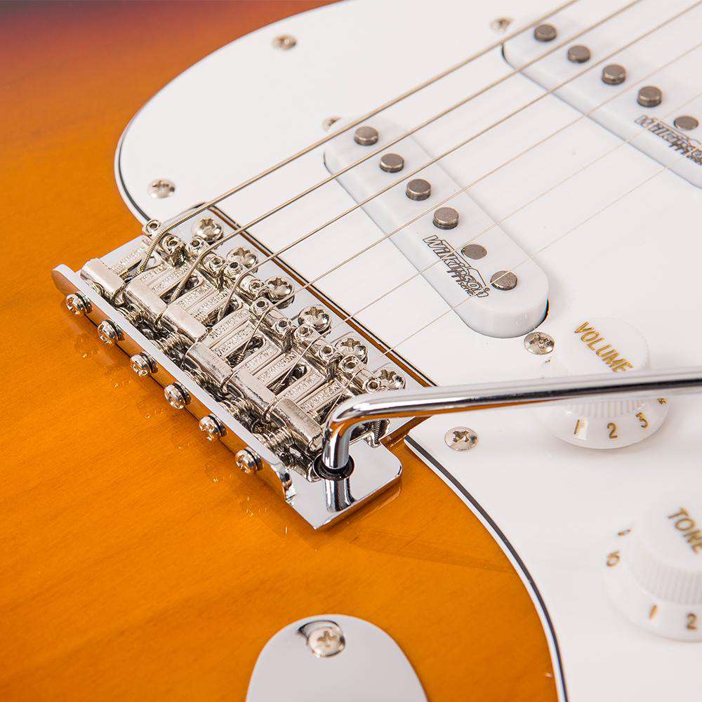 Vintage V6 ReIssued Electric Guitar ~ Sunset Sunburst, zu verkaufen bei Richards Guitars.