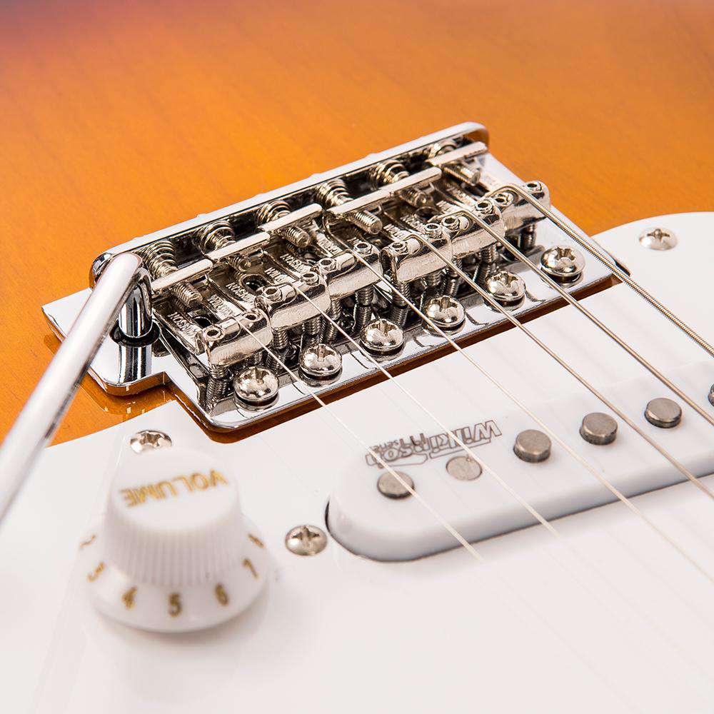 Vintage V6 ReIssued Electric Guitar ~ Sunset Sunburst, zu verkaufen bei Richards Guitars.