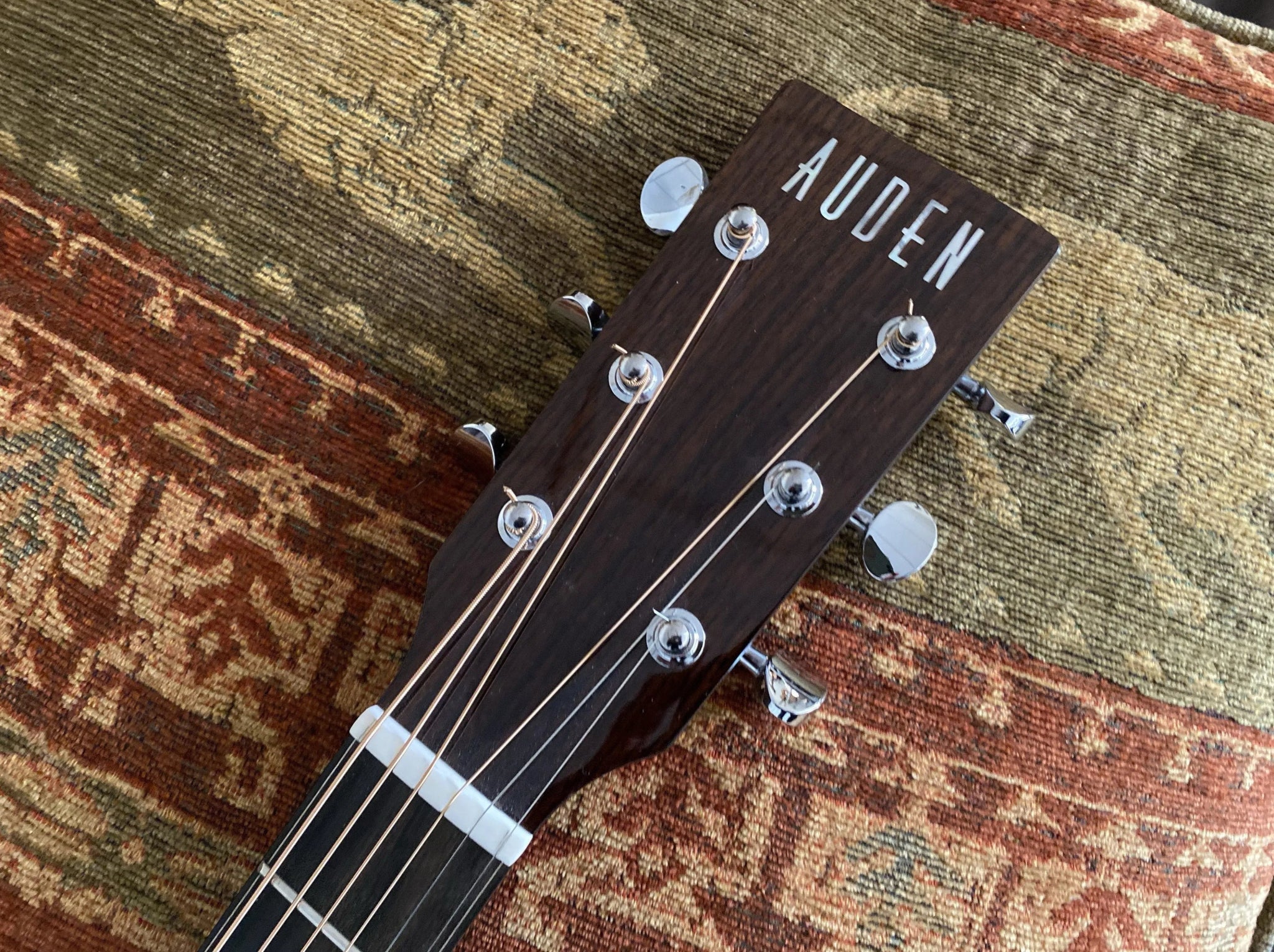 Auden Rosewood Bowman Spruce Top Cutaway Electro Acoustic Guitar - Richards Guitars Of Stratford Upon Avon