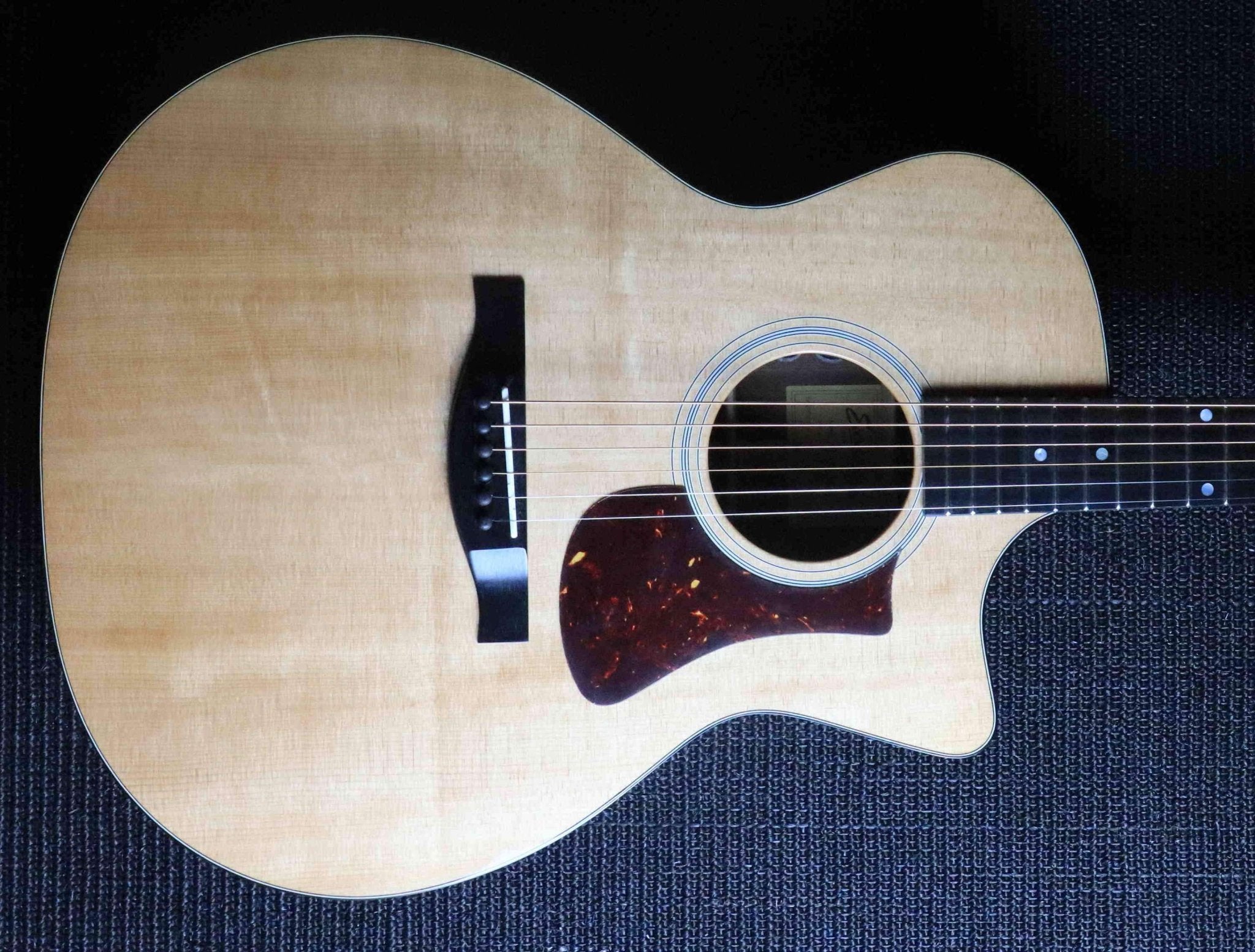 Eastman AC122 - 1CE (Price inc. Custom Pro Setup Package) - Richards Guitars Of Stratford Upon Avon