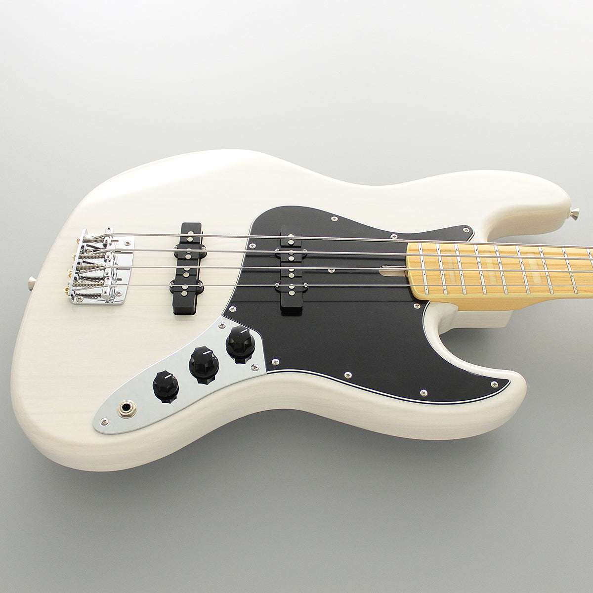 FGN Guitars Neoclassic JB 100M Ash White Blonde - Richards Guitars Of Stratford Upon Avon
