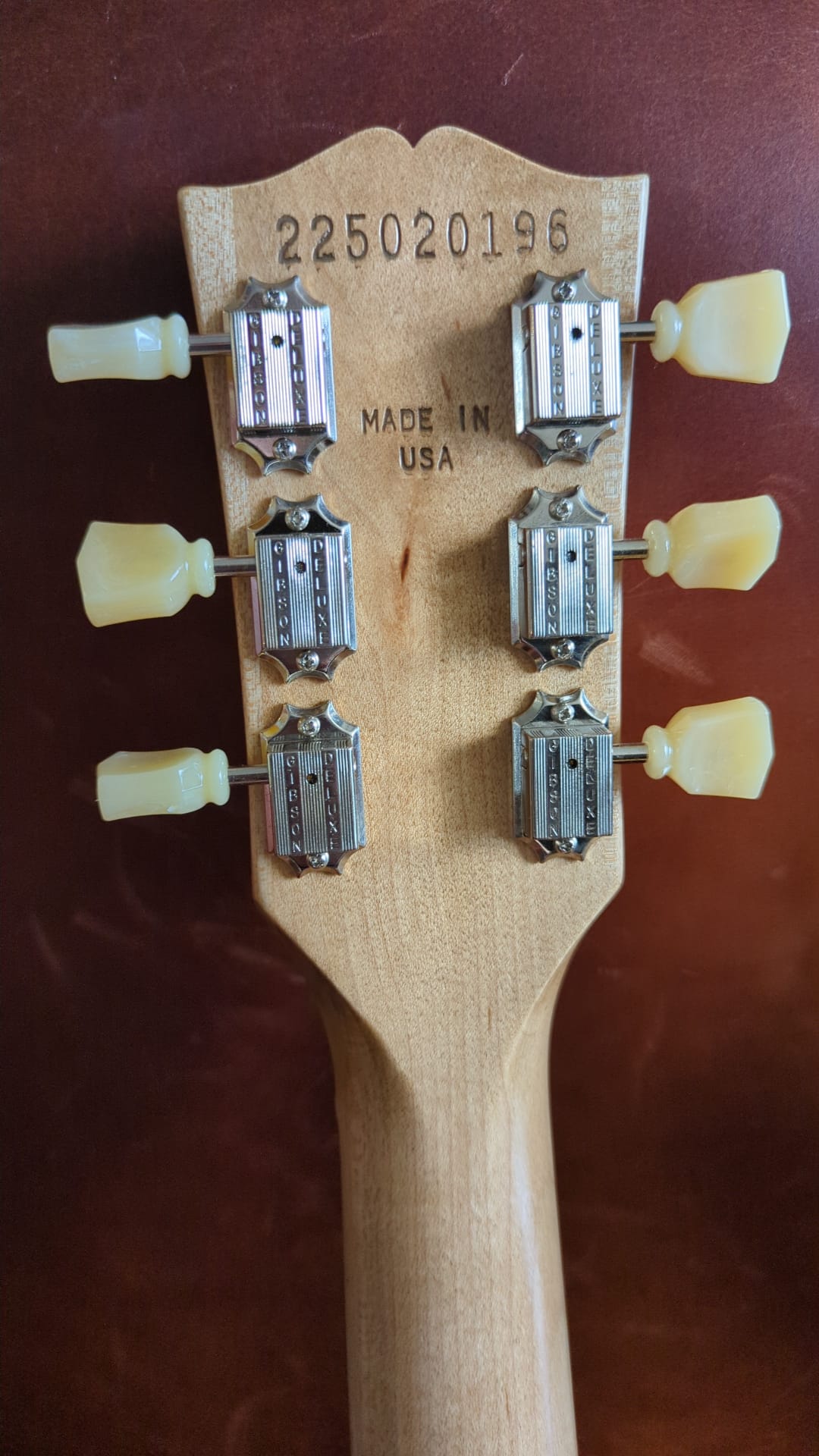 Gibson Tribute SG in Natural Walnut (used) - Richards Guitars Of Stratford Upon Avon