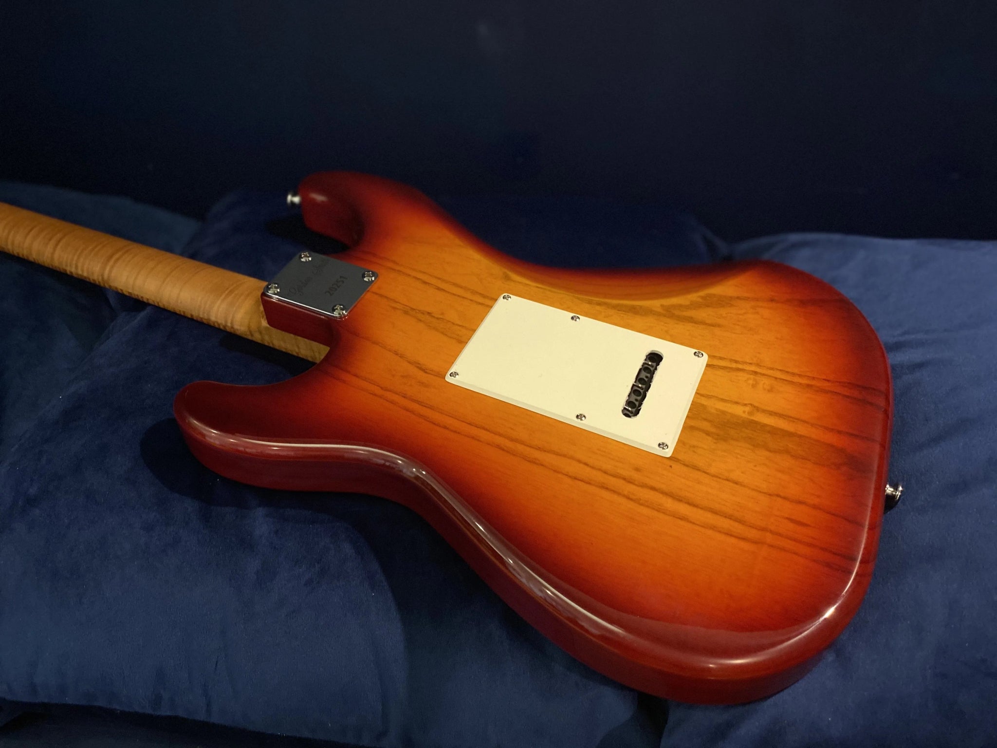 Gordon Smith Classic S Autumn Burst Swamp Ash Custom SN: 20251 - Richards Guitars Of Stratford Upon Avon