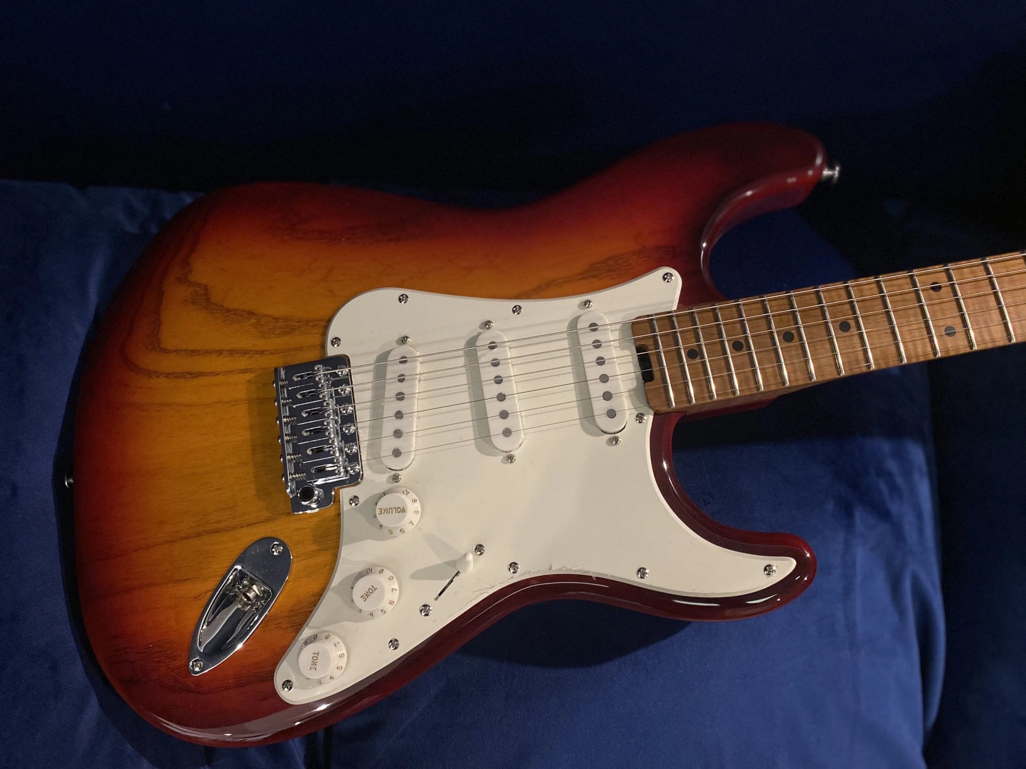 Gordon Smith Classic S Autumn Burst Swamp Ash Custom SN: 20251 - Richards Guitars Of Stratford Upon Avon