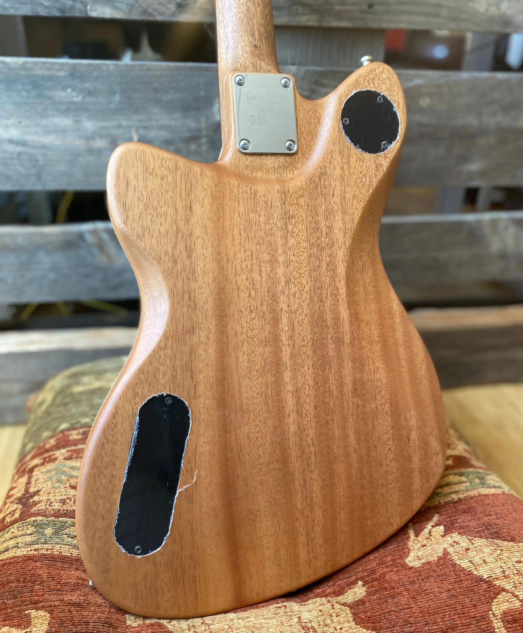 Gordon Smith Gatsby Deluxe Burled Walnut Custom - Richards Guitars Of Stratford Upon Avon