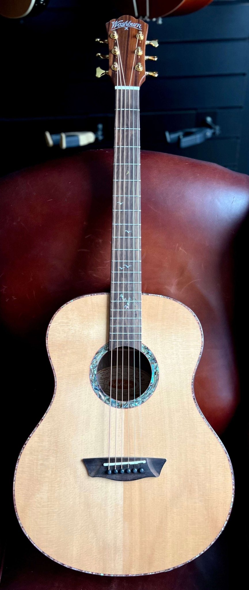 Washburn Bella Tono ELEGANTE S24S - Natural Acoustic Guitar - Richards Guitars Of Stratford Upon Avon