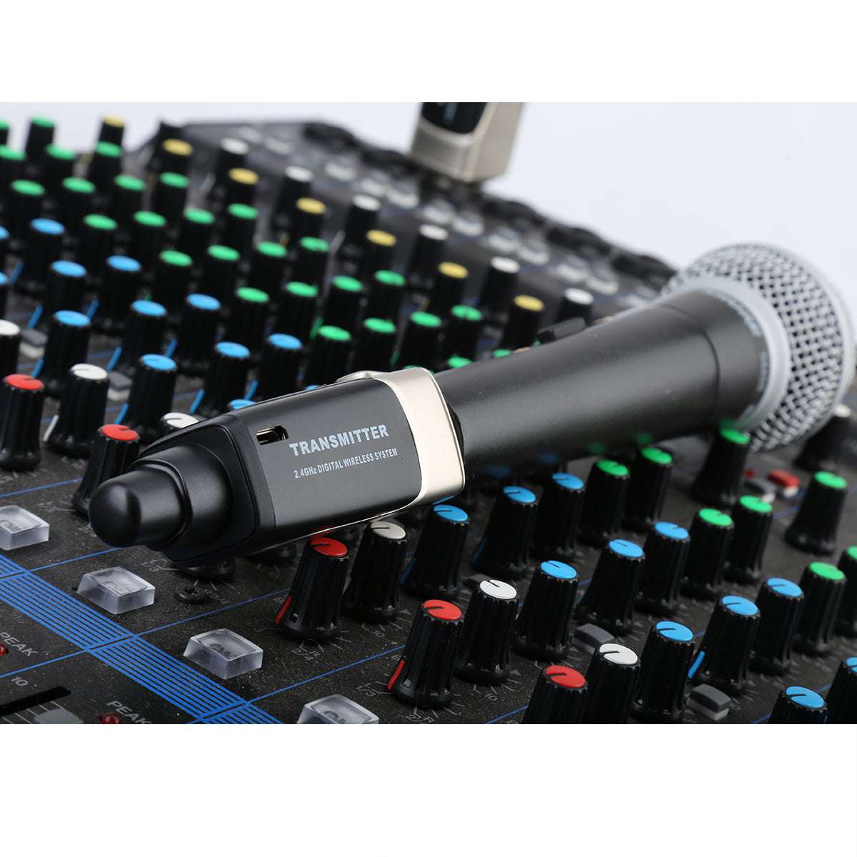 Xvive Microphone Wireless System ~ Transmitter - Richards Guitars Of Stratford Upon Avon