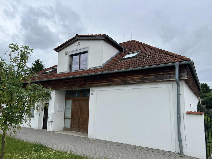 Hand Made Acoustic Guitars Built To Your Custom & Personal Bespoke Requirement - Richards Guitars Of Stratford Upon Avon