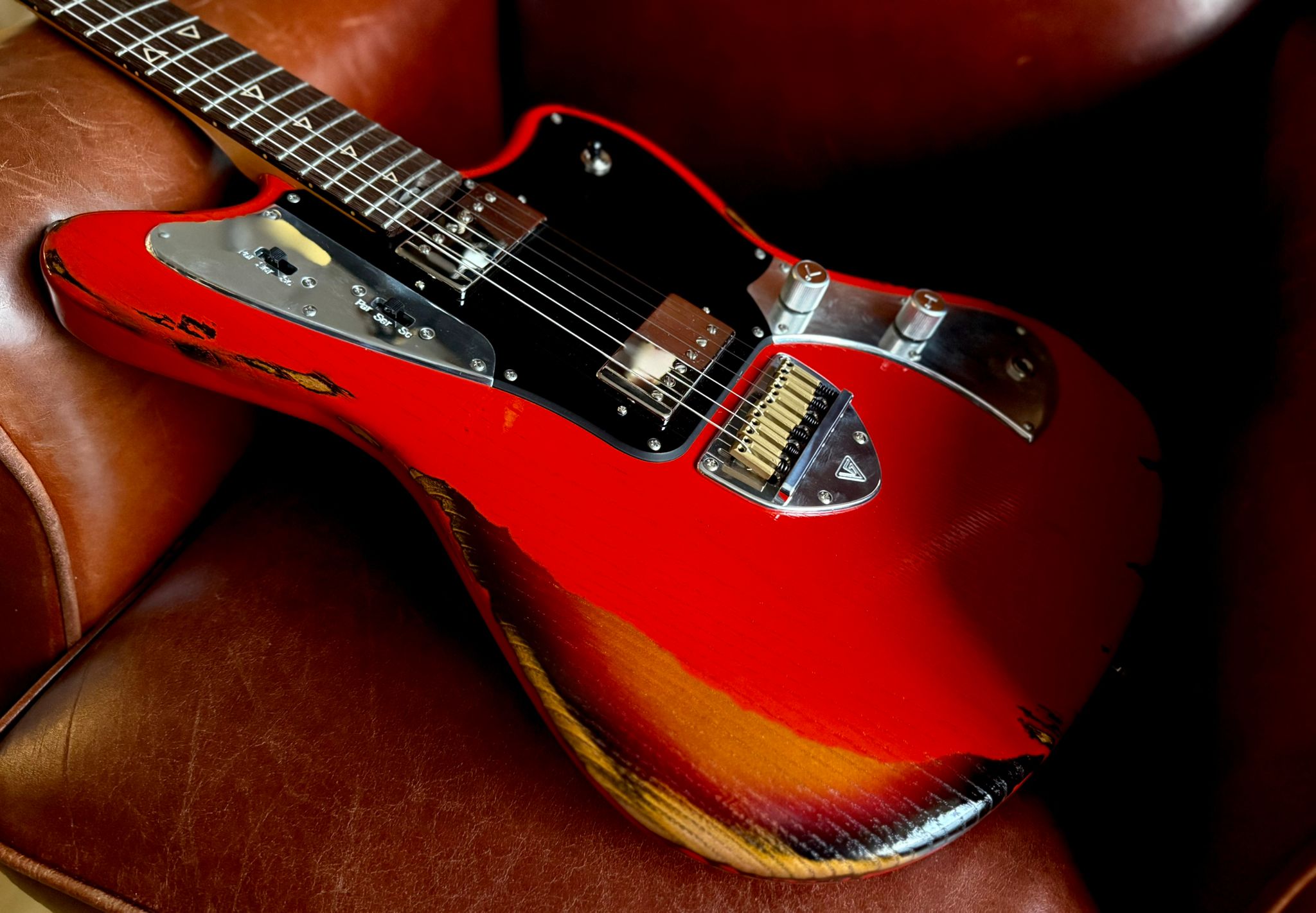 Valiant Jupiter "Dual Coat" Fiesta Red Barhat Distressed