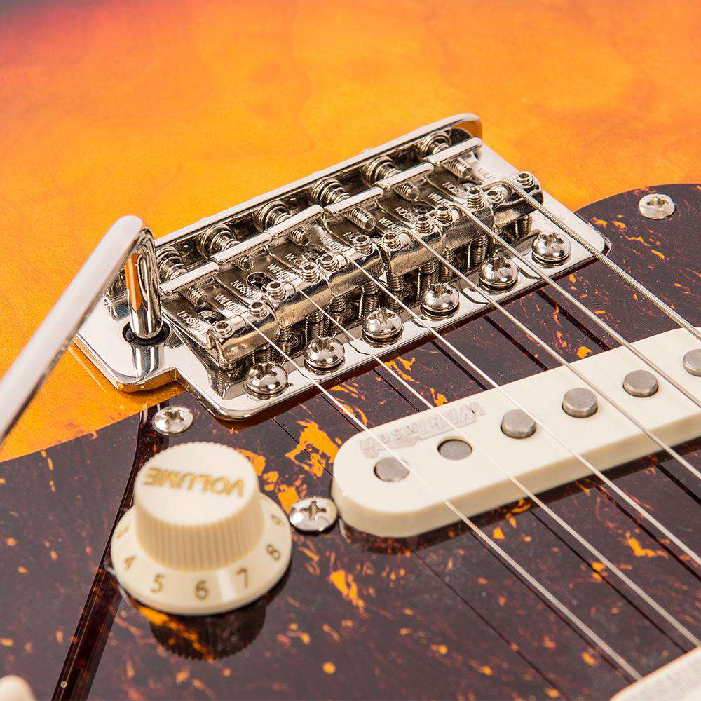Vintage V6M ReIssued Guitarra Eléctrica ~ Sunburst, Guitarra Eléctrica en venta en Richards Guitars.