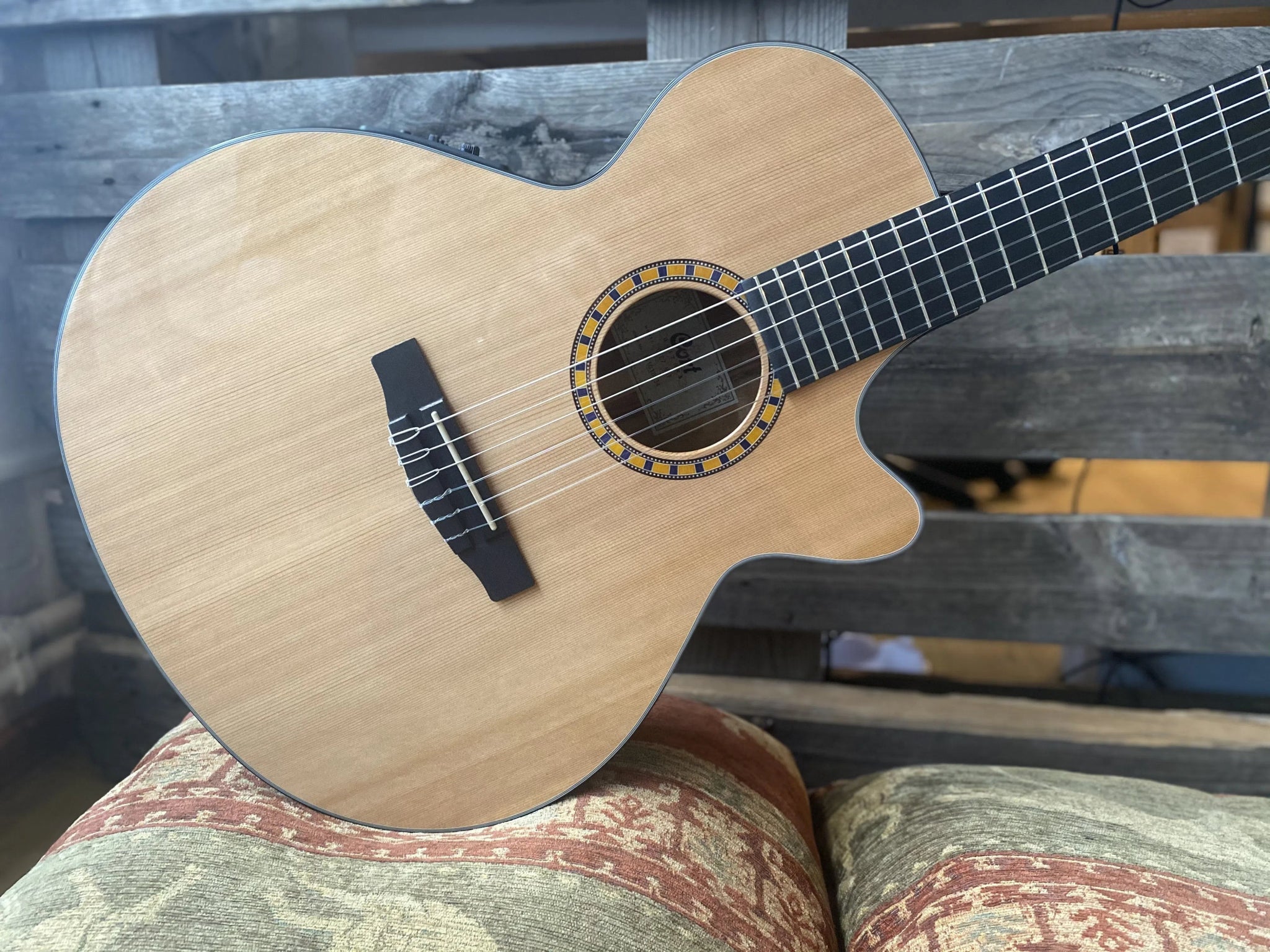 Cort CEC7 Slimline Electro Nylon Hybrid - Richards Guitars Of Stratford Upon Avon