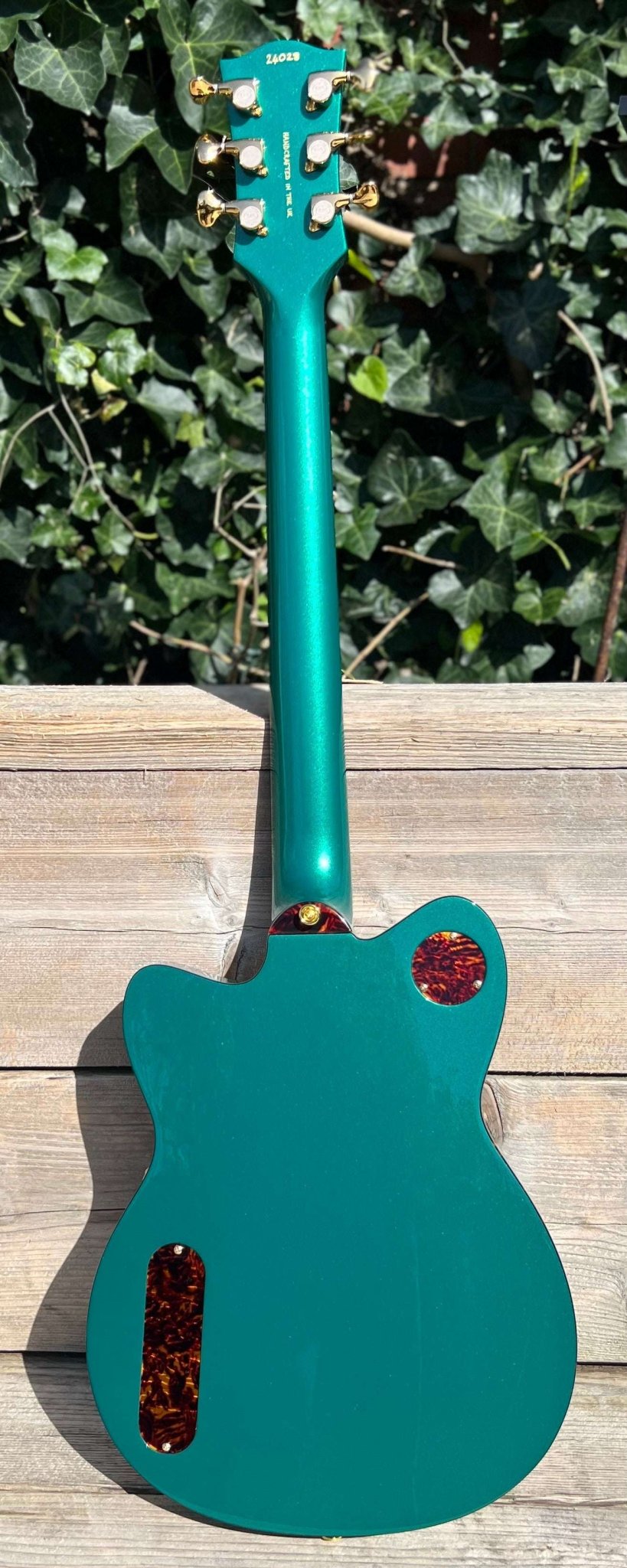 Gordon Smith Grande (Green) Plus Hand Made Walsall Leather Guitar Strap (Worth £120) - Richards Guitars Of Stratford Upon Avon