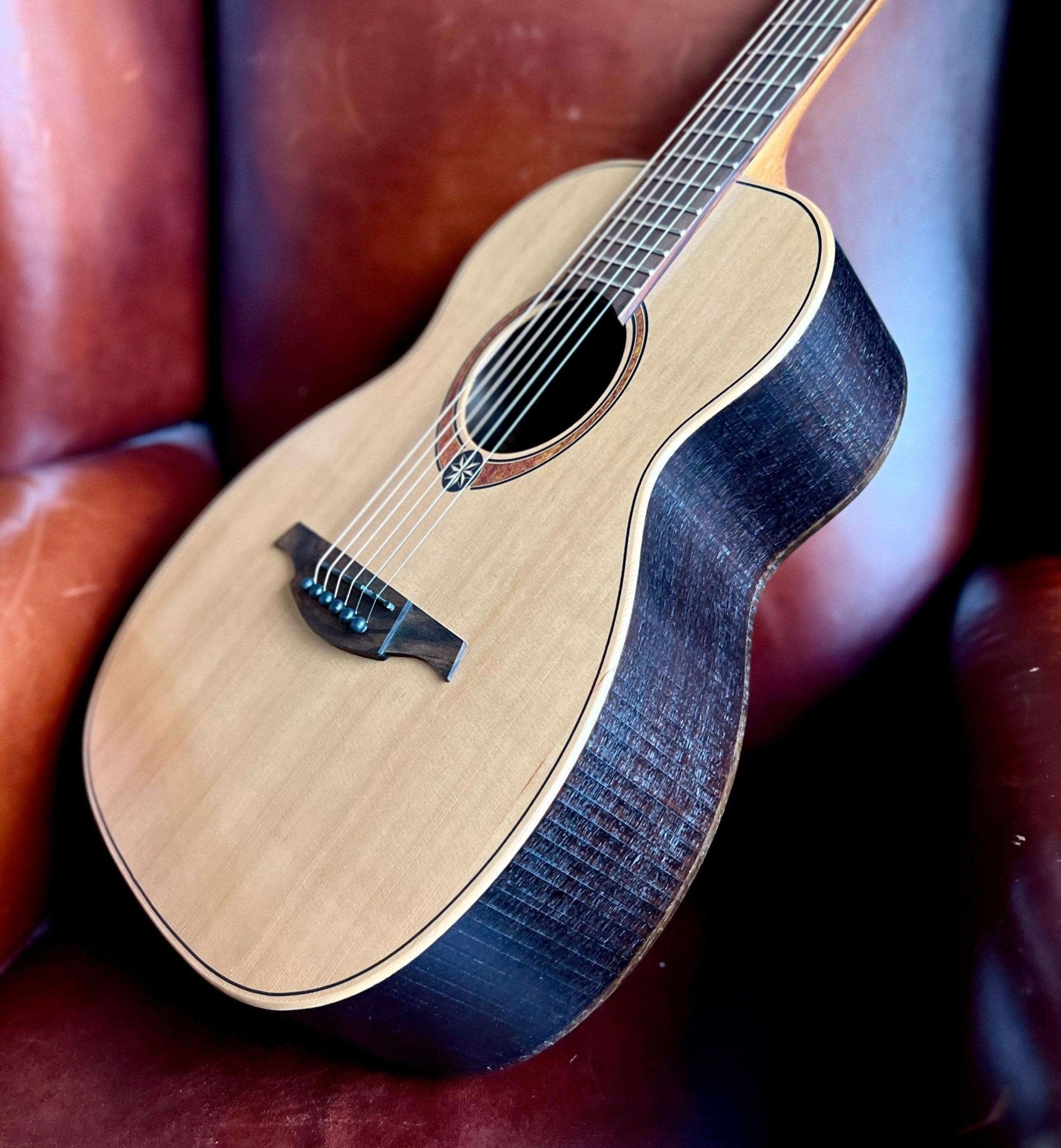 Lag TRAVEL - PBS Pine Branko Wood Sauvage - Richards Guitars Of Stratford Upon Avon