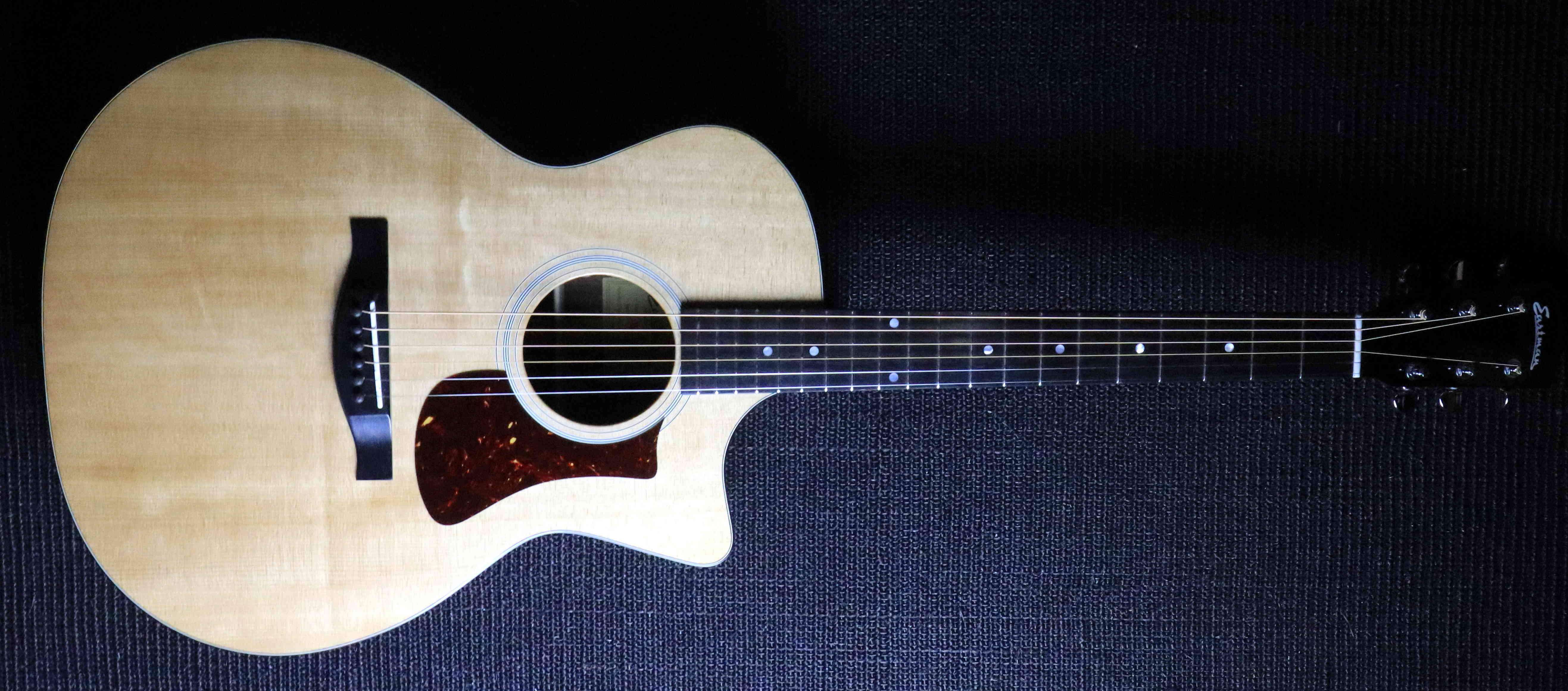 Eastman AC122-1CE (Precio inc. Custom Pro Setup Package), Guitarra Electroacústica en venta en Richards Guitars.