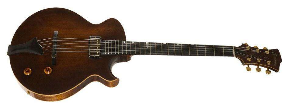 Eastman ER1 (Precio inc. Custom Pro Setup Package), Guitarra eléctrica en venta en Richards Guitars.