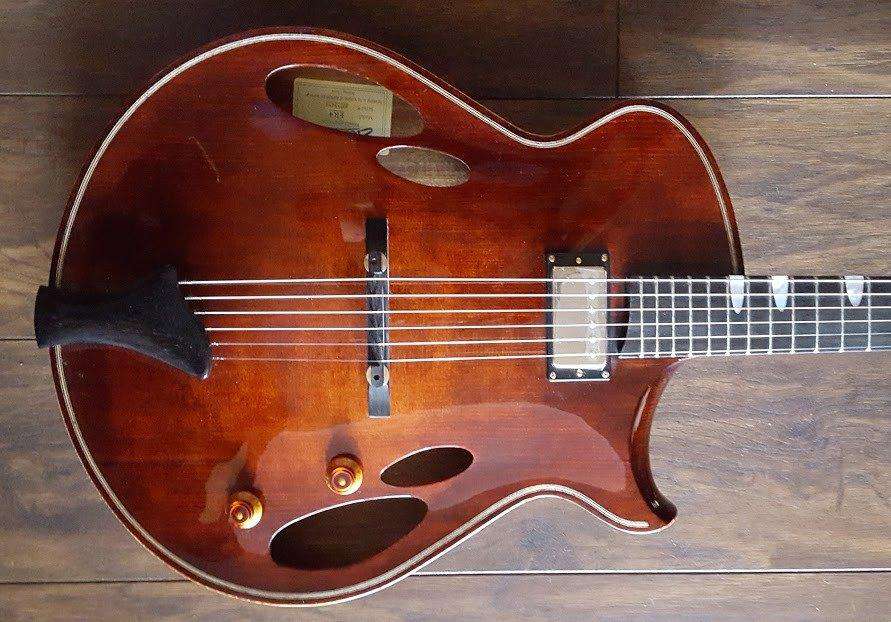 Eastman ER4 (Precio inc. Custom Pro Setup Package), Guitarra eléctrica en venta en Richards Guitars.