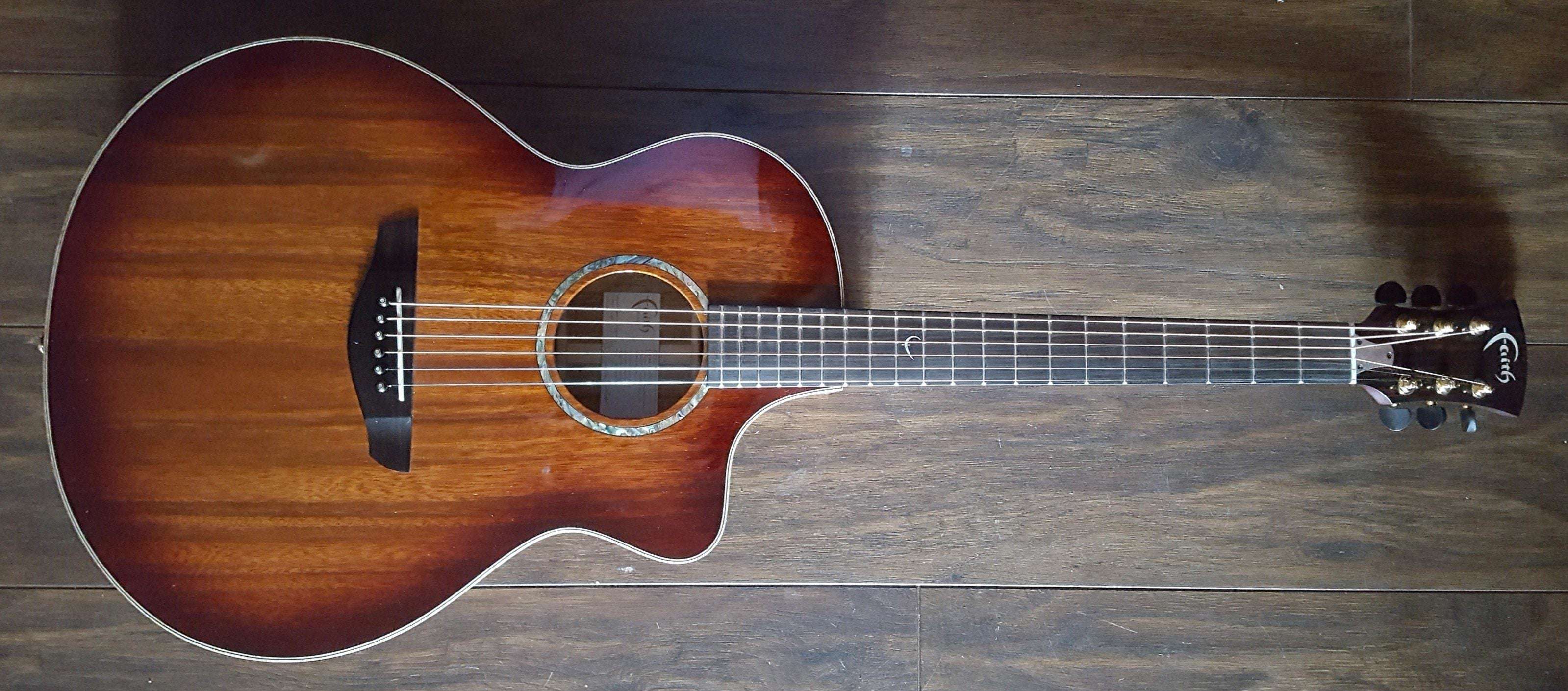 Faith FNCEBMB Guitarra Electro Acustica (Neptune E/Cut Blood Moon Burst), Guitarra Electro Acustica en venta en Richards Guitars.