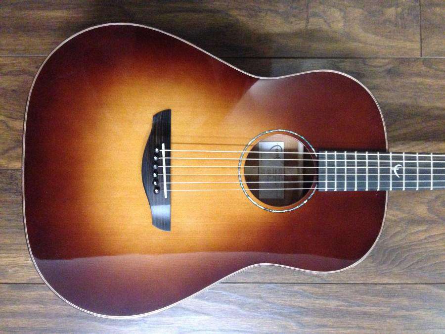 Faith FRESB45 Classic Burst Drop Shoulder Dreadnought, Guitarra Electro Acústica en venta en Richards Guitars.