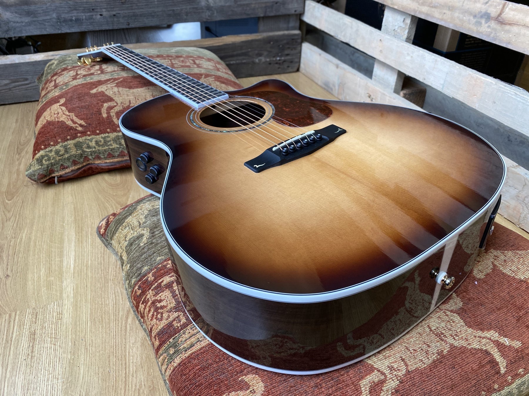 Guitare électro-acoustique