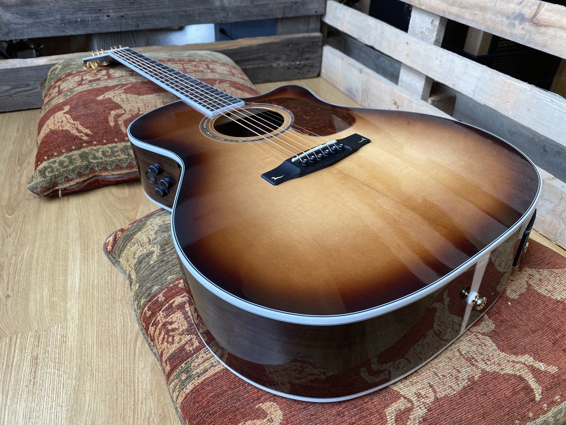 Guitares Cort