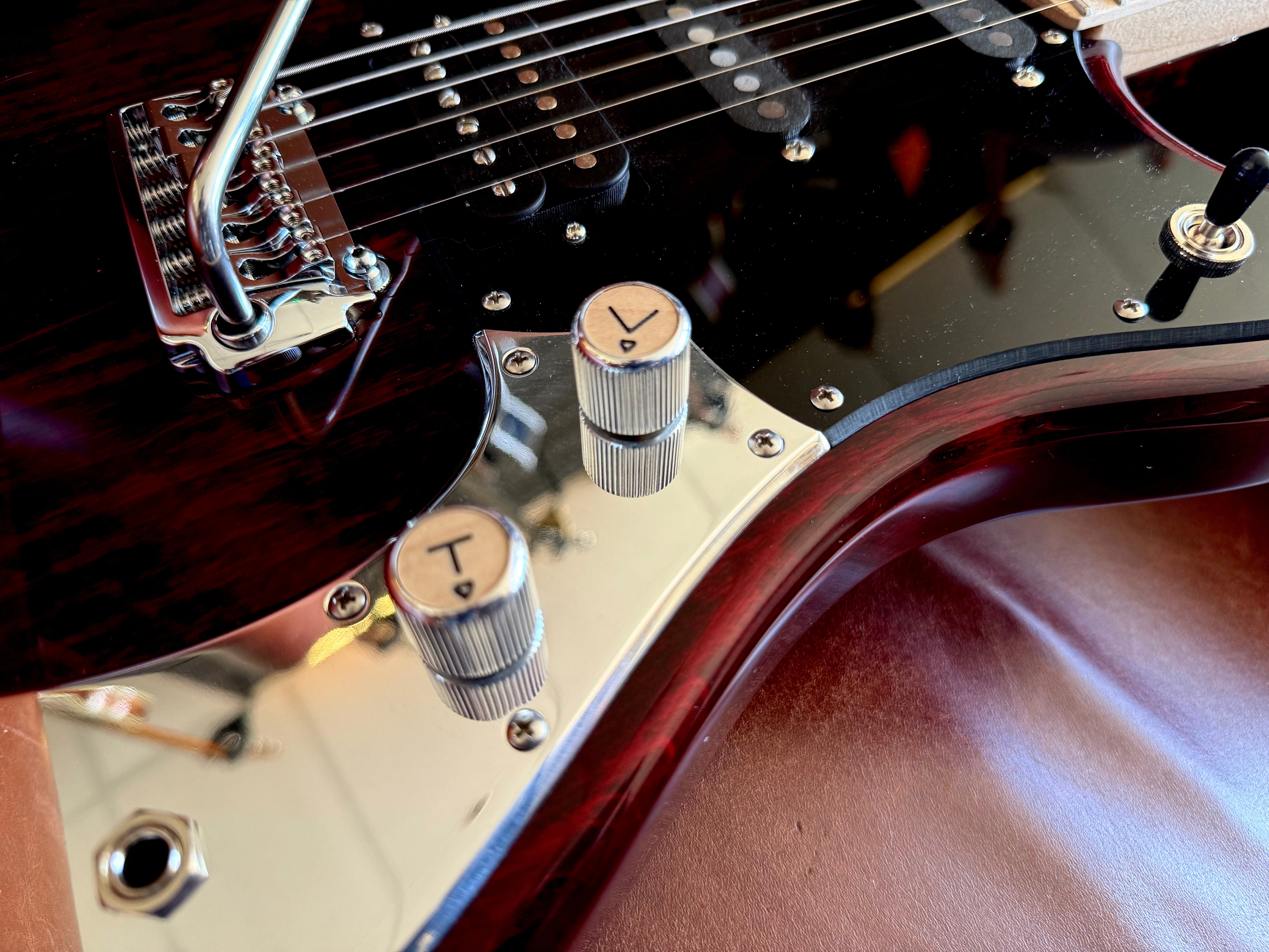 Valiant Mercury Burgundy Red w' 1 Piece Body & Stainless Steel Frets