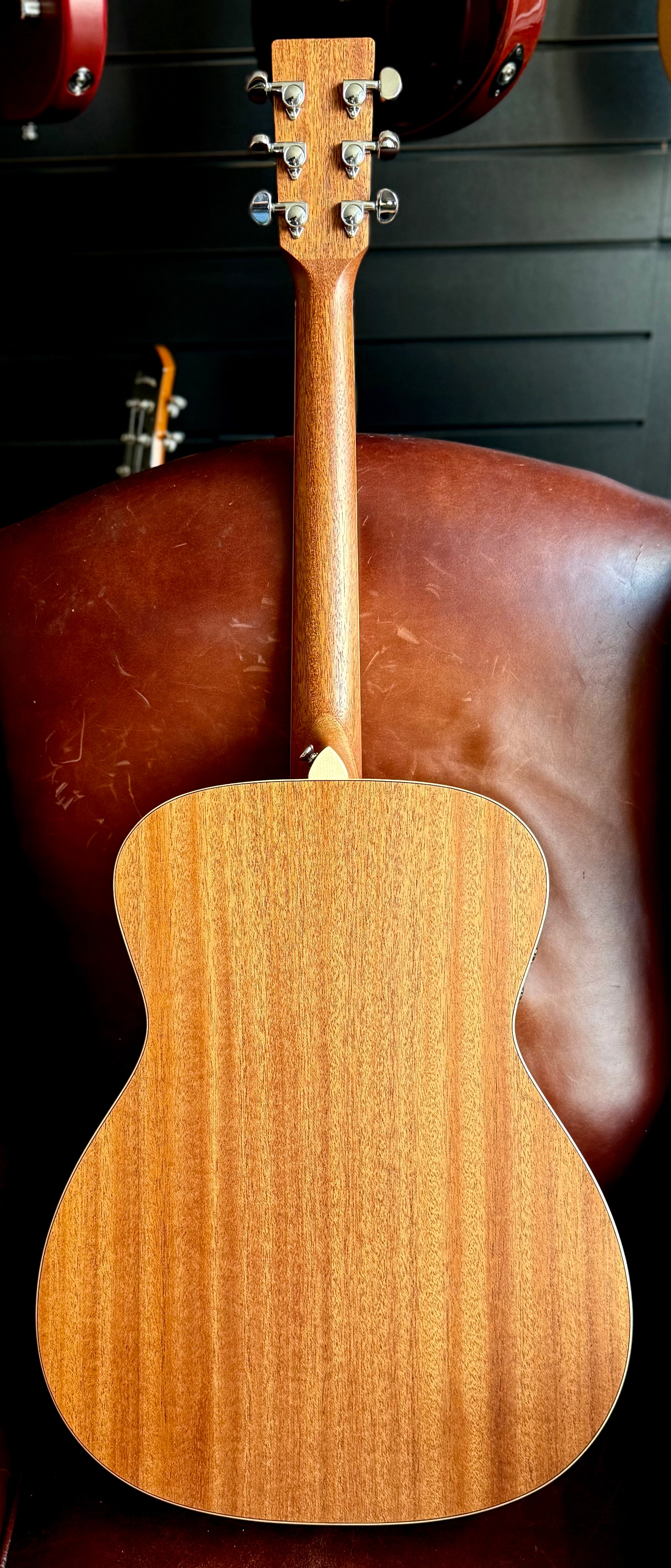 Auden Neo Bowman Electro Acoustic Guitar, Electro Acoustic Guitar en vente chez Richards Guitars.