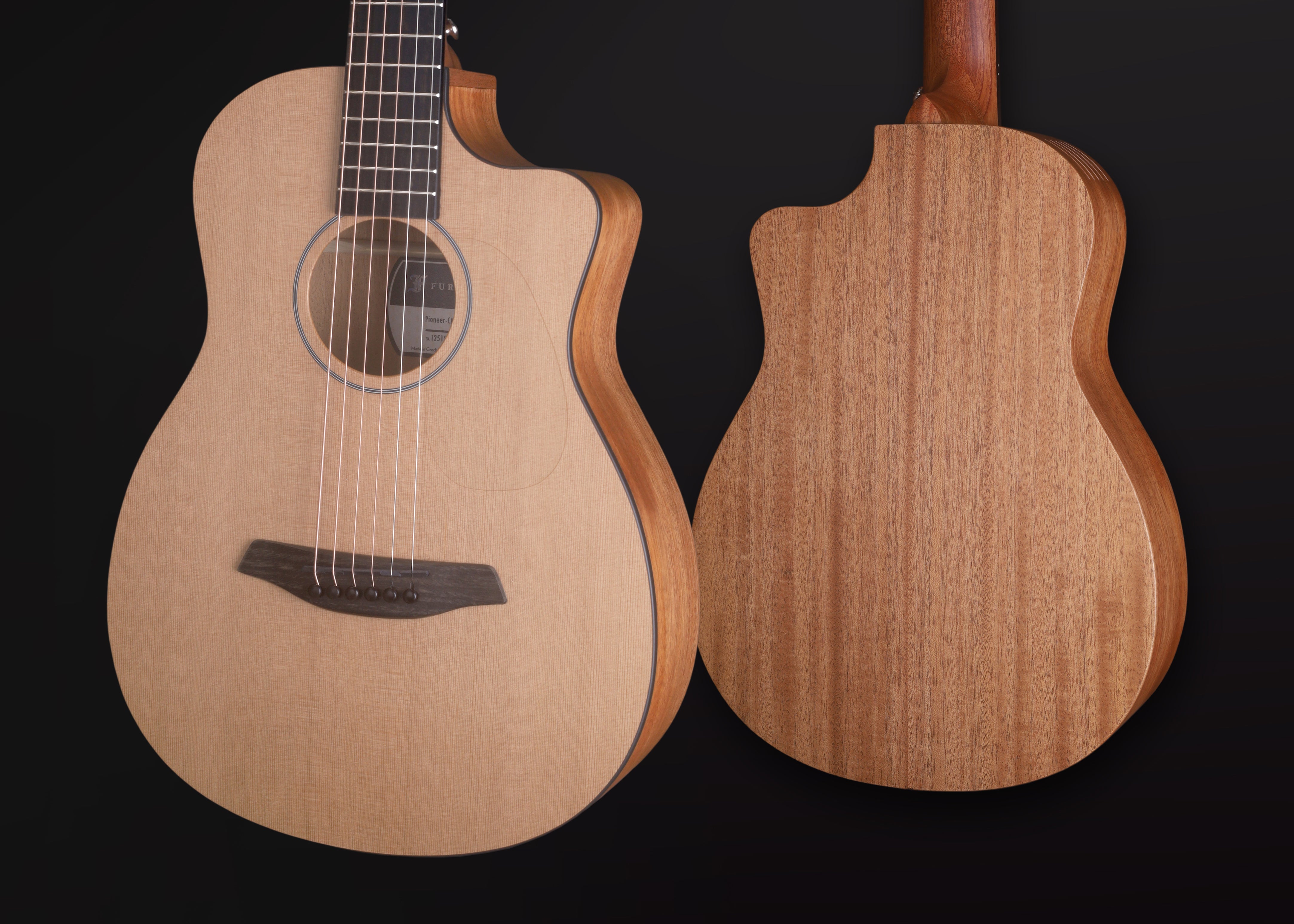 Furch Pioneer CM : Western red cedar top with African mahogany back and sides (Furch Mini / Travel Guitar), Guitare acoustique en vente chez Richards Guitars.